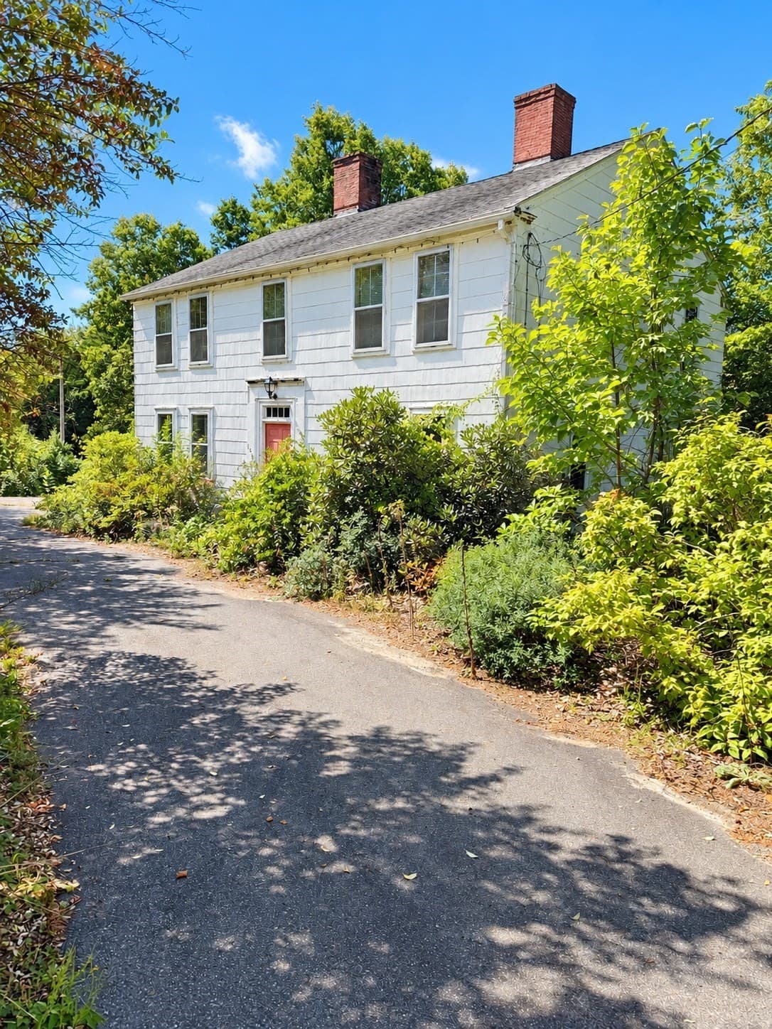 Single Family Residence at 153 Johnny Appleseed Ln, Leominster MA 01453, Leominster, photo 2 of 8