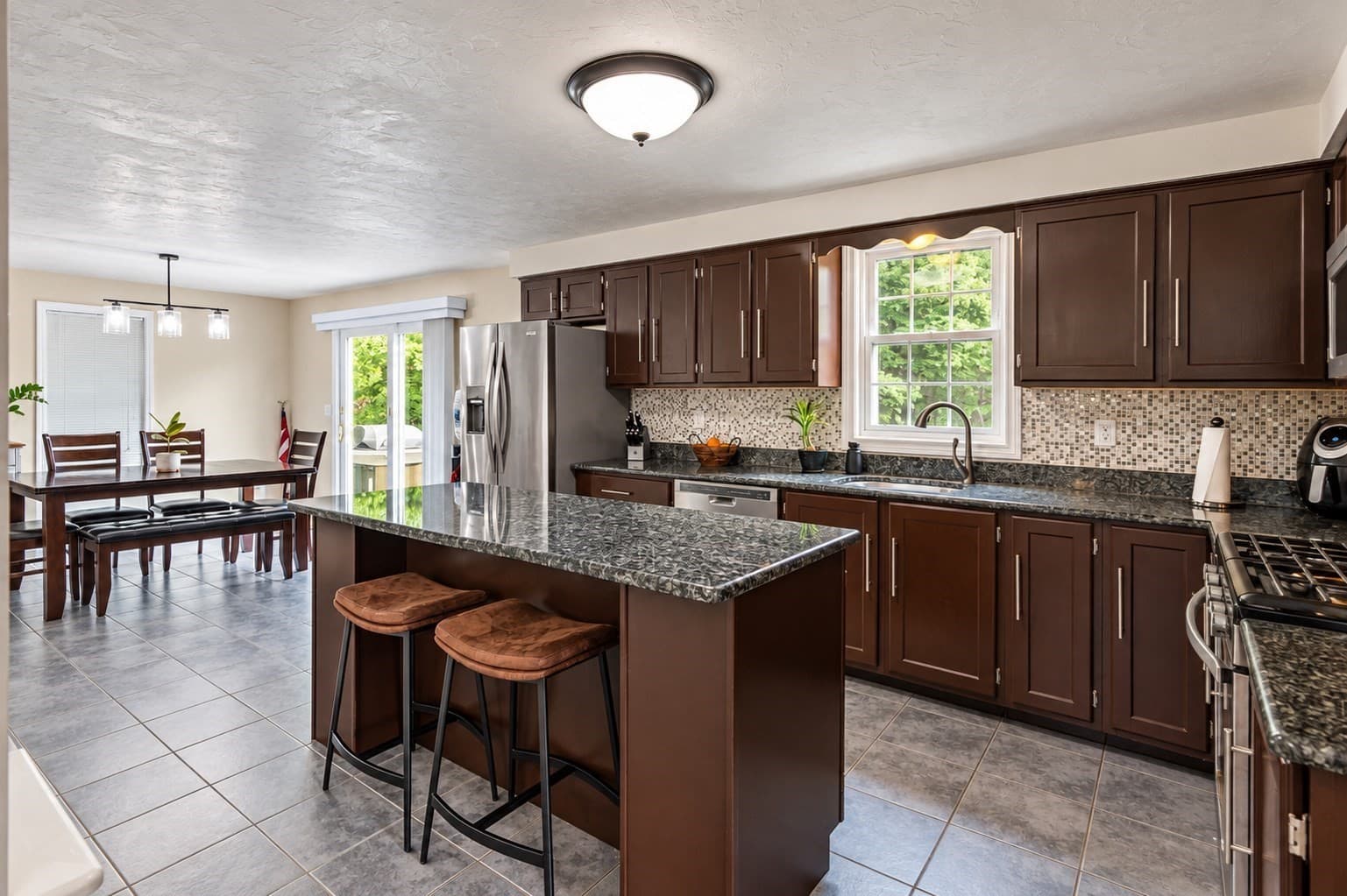 Single Family Residence at 538 Pike Avenue, Attleboro MA 02703, Attleboro, photo 6 of 40