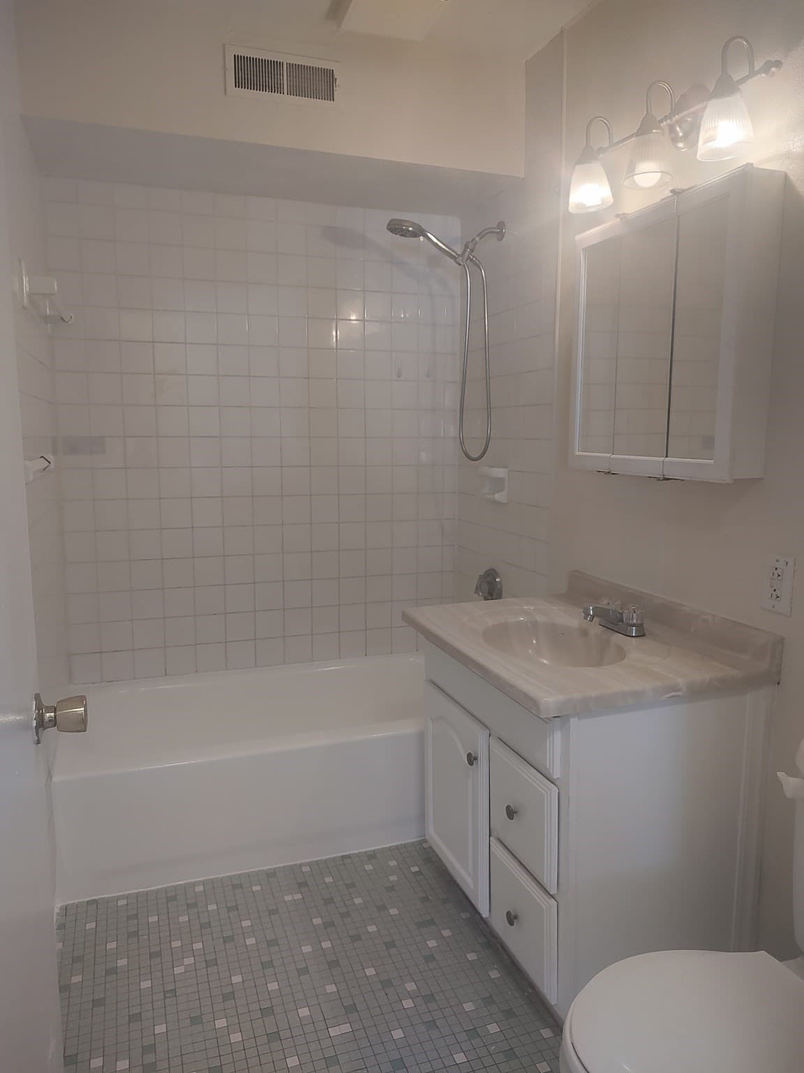 Condominium at 105 Oak Lane # 9, Brockton MA 02301, Brockton, photo 12 of 18
