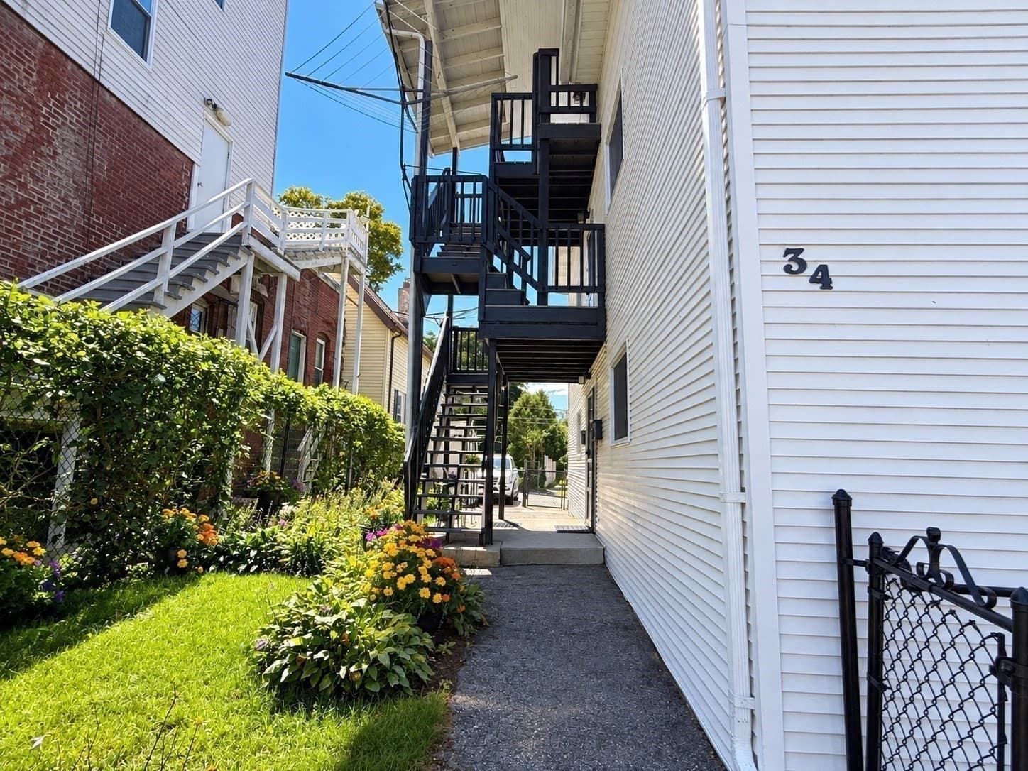 4 Family at 34 Dorchester St, Worcester MA 01610, Worcester, photo 15 of 21