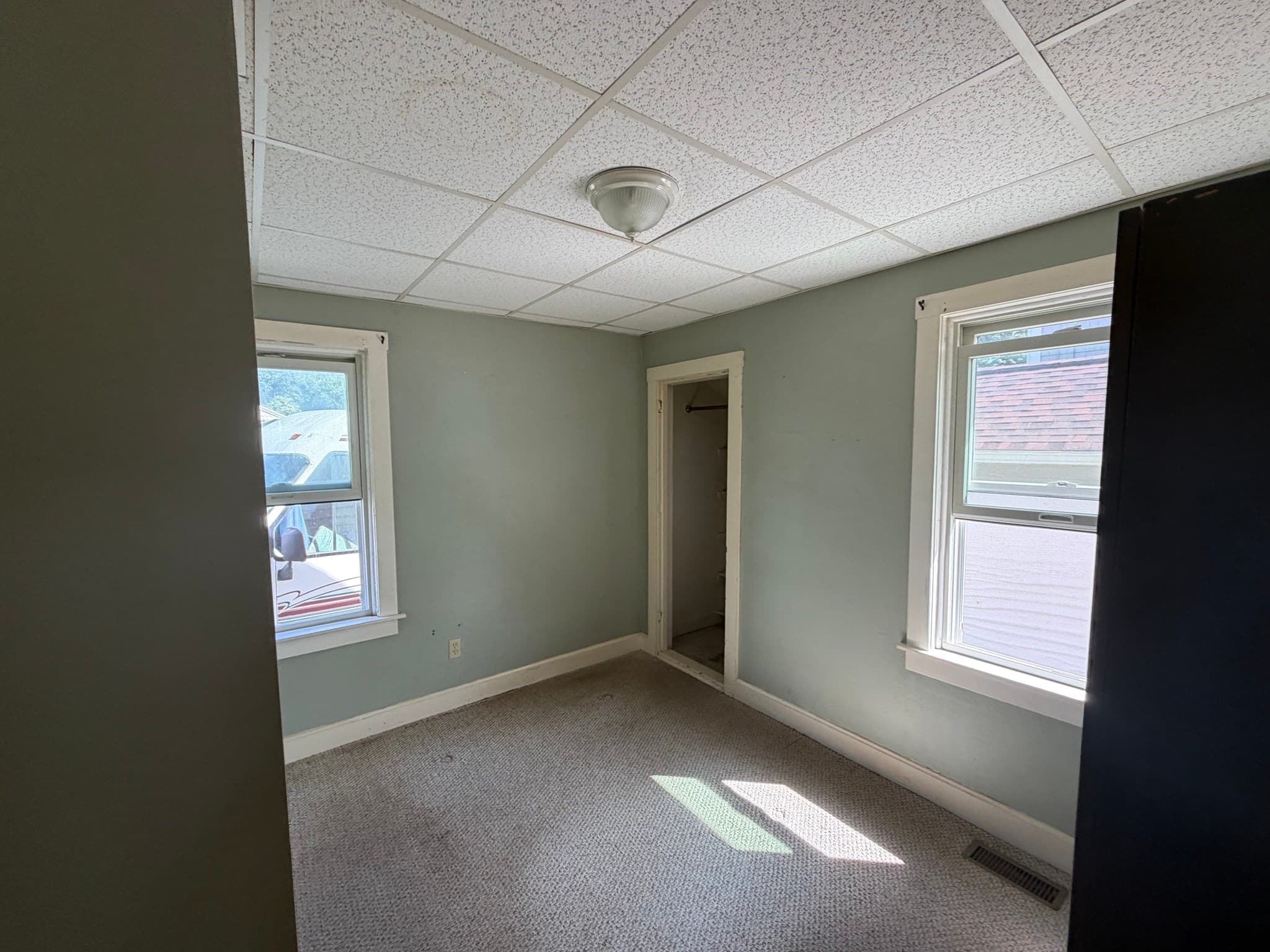 Single Family Residence at 107 Bluff Ave, Swansea MA 02777, Swansea, photo 11 of 17
