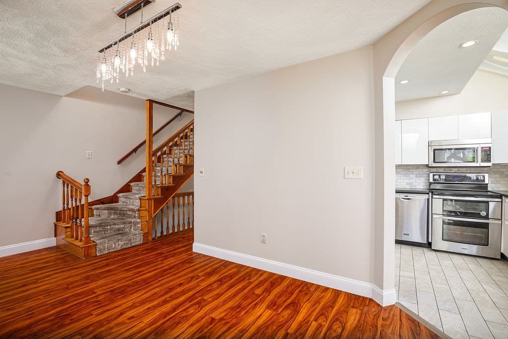 Condominium at 5 Chase Ln # 5, Lynn MA 01902, Lynn, photo 11 of 28