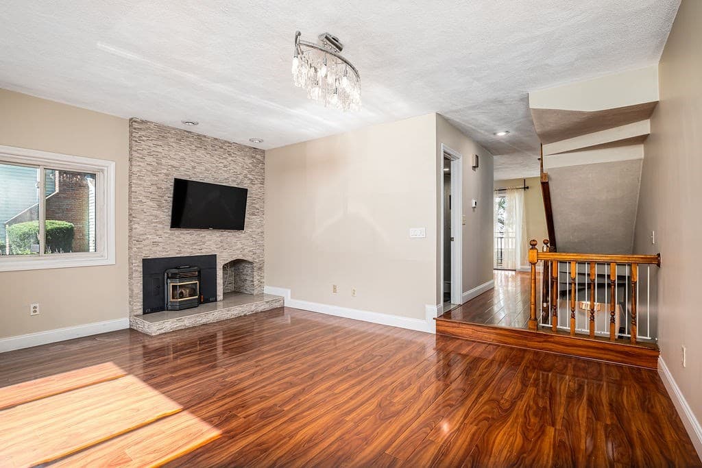 Condominium at 5 Chase Ln # 5, Lynn MA 01902, Lynn, photo 4 of 28