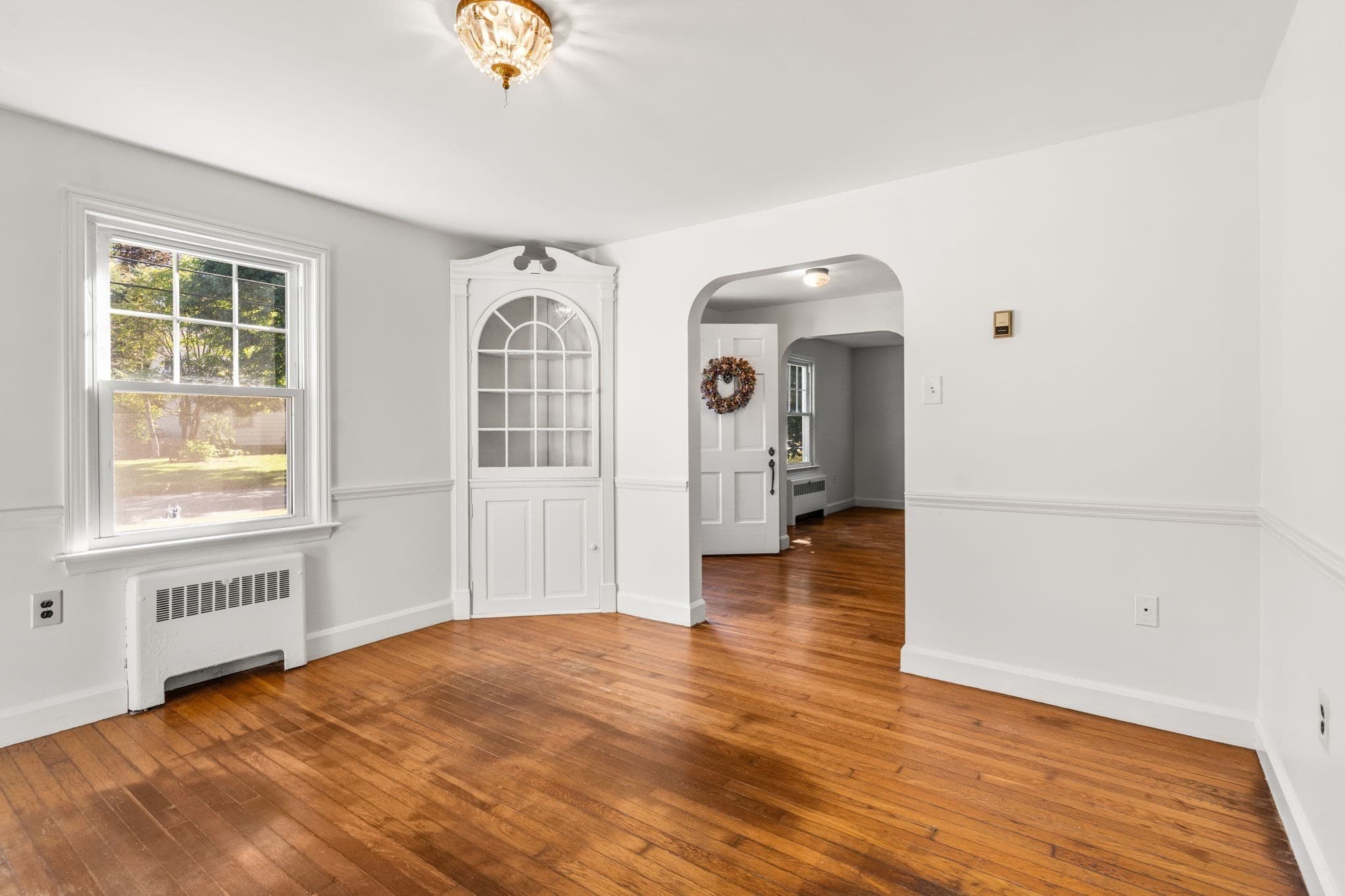 Single Family Residence at 5 Lowell Ave, Holden MA 01520, Holden, photo 6 of 18