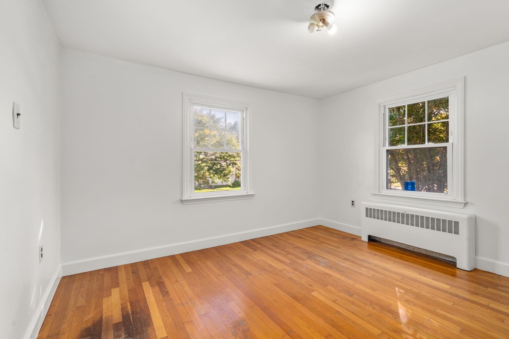 Single Family Residence at 5 Lowell Ave, Holden MA 01520, Holden, photo 12 of 18