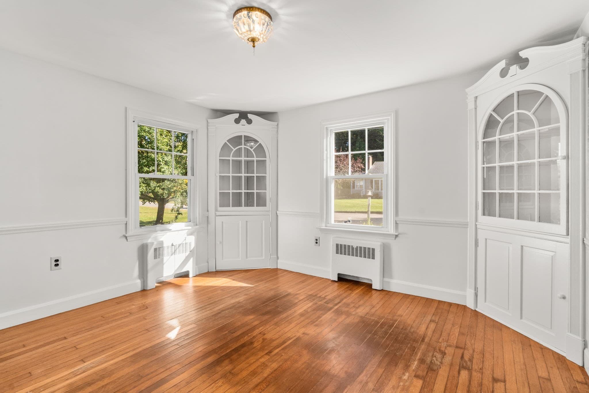 Single Family Residence at 5 Lowell Ave, Holden MA 01520, Holden, photo 7 of 18