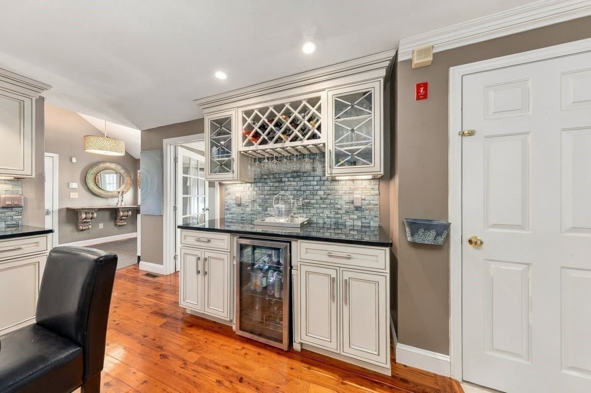 Single Family Residence at 10 Reed Bent, Rockland MA 02370, Rockland, photo 8 of 42