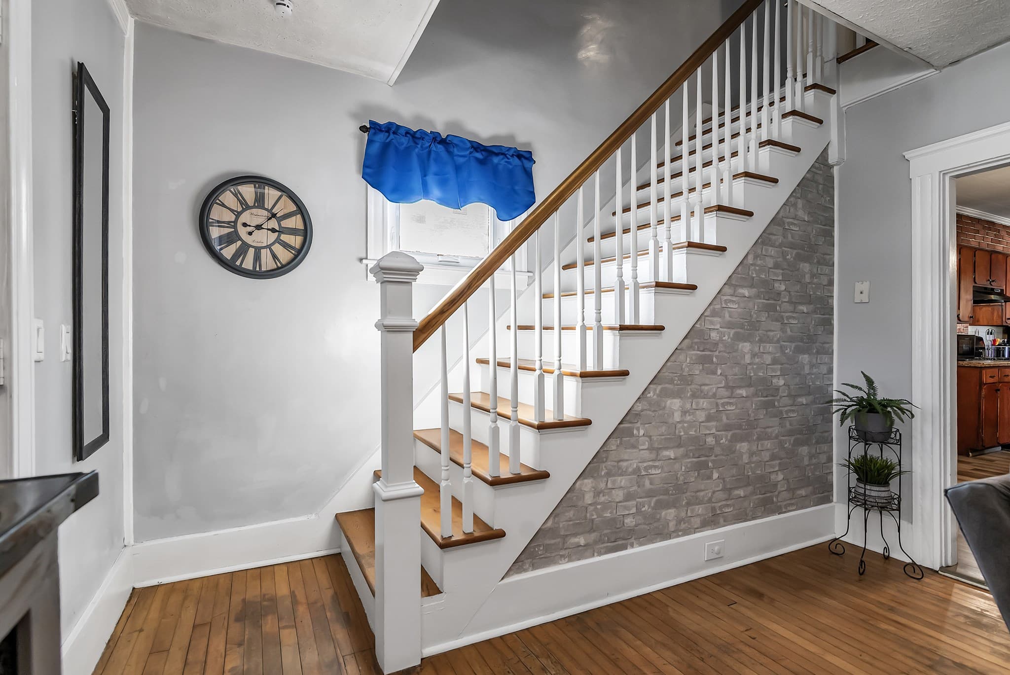 Single Family Residence at 100 Clover St, Worcester MA 01603, Worcester, photo 20 of 41
