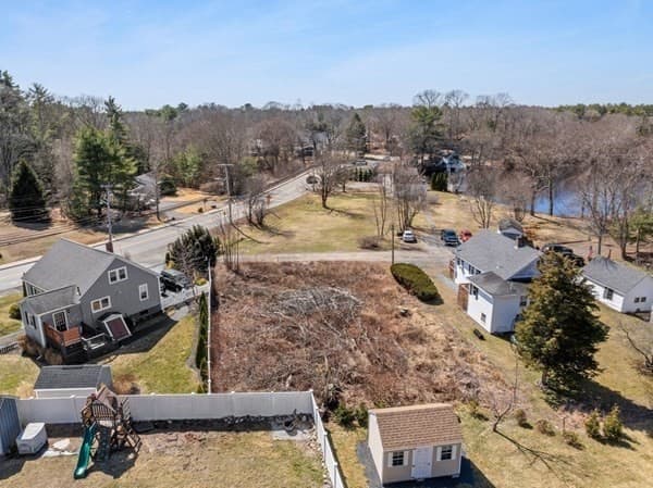 Residential at 68 Sabbatia Ln, Taunton MA 02780, Taunton, photo 7 of 16