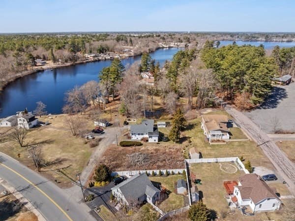 Residential at 68 Sabbatia Ln, Taunton MA 02780, Taunton, photo 3 of 16