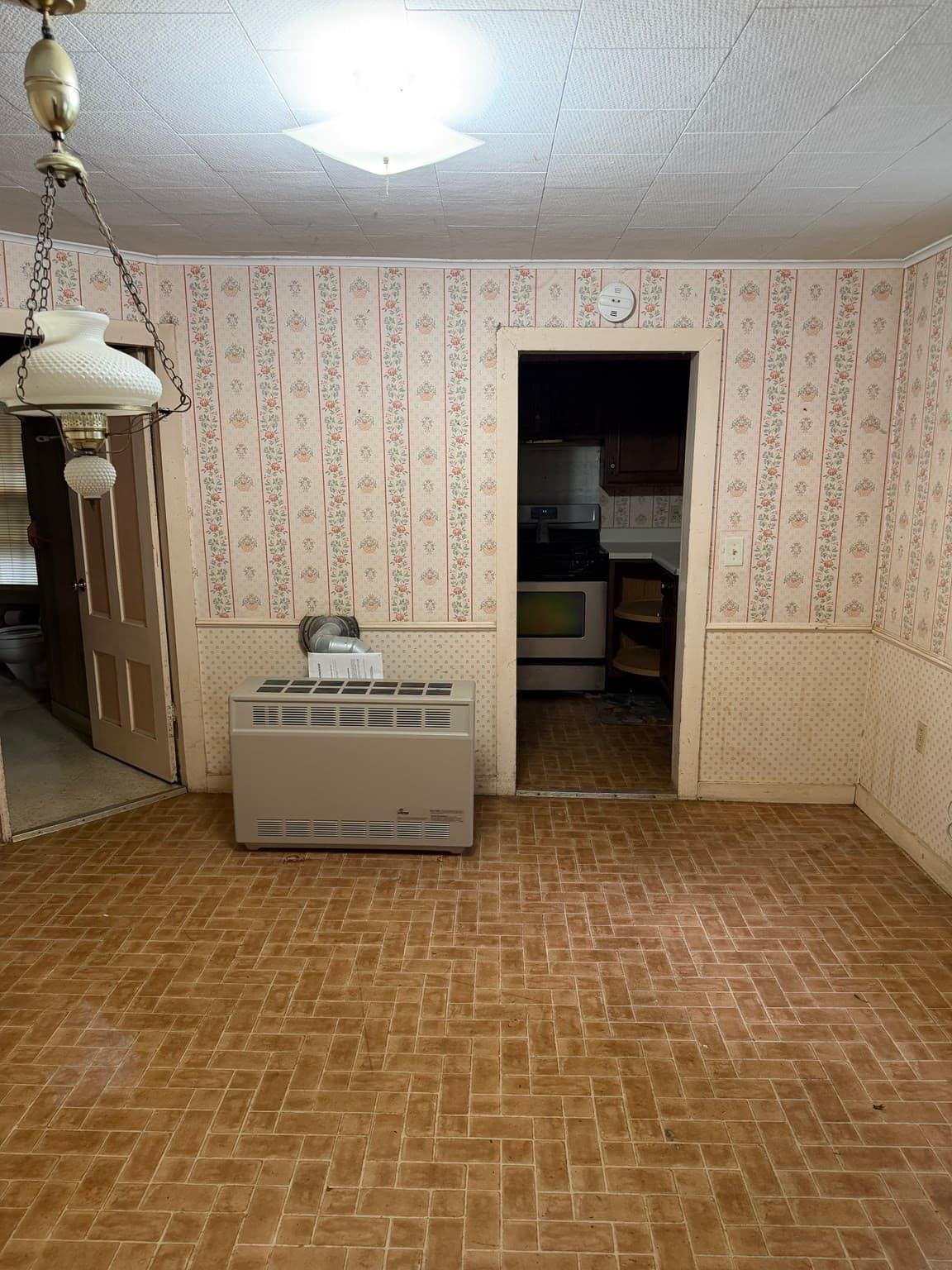 Multi Family at 73 School St, Warren MA 01083, Warren, photo 12 of 22