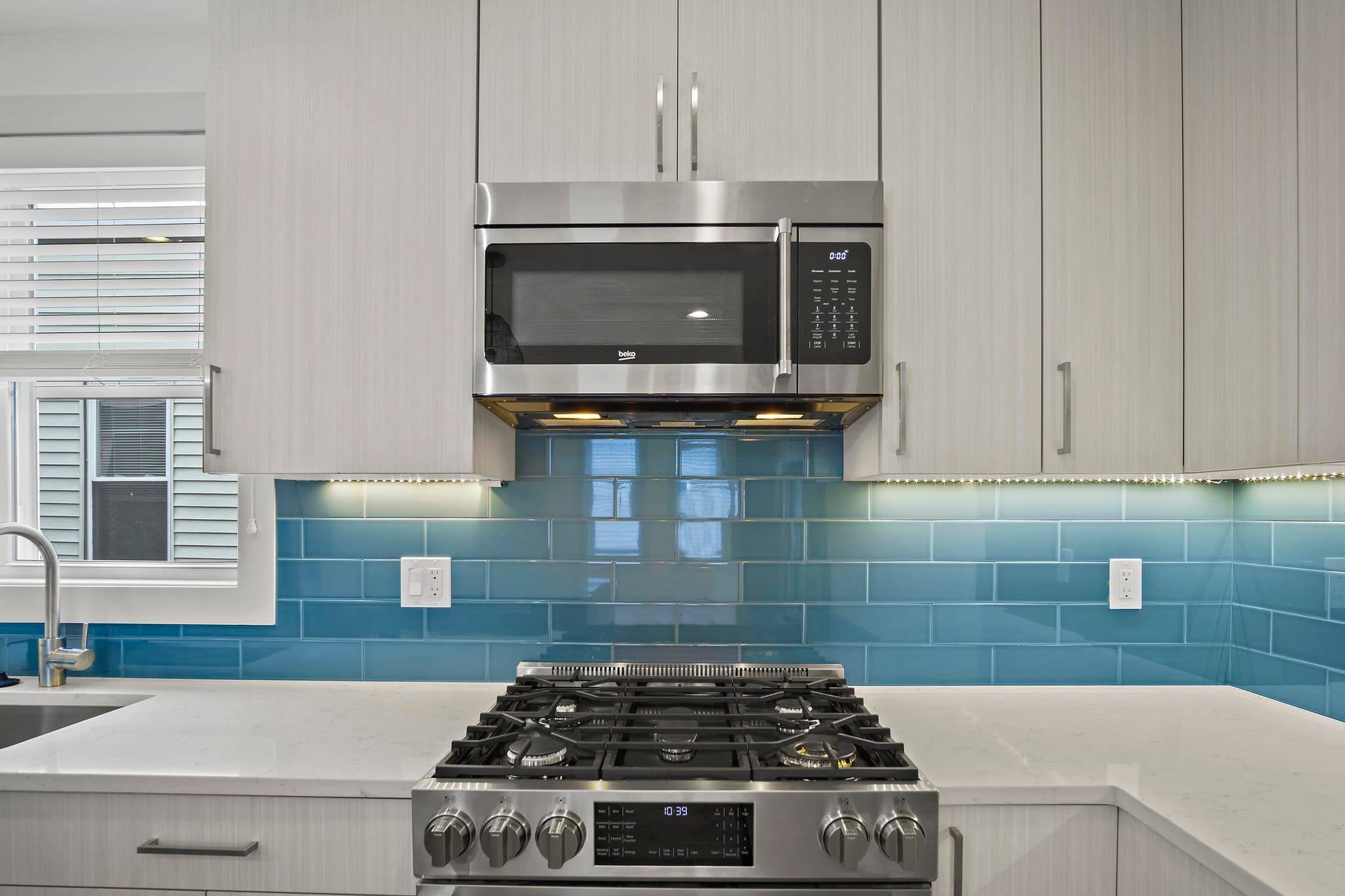3 Family at 26 Crescent Ave, Boston MA 02125, Boston, photo 6 of 22