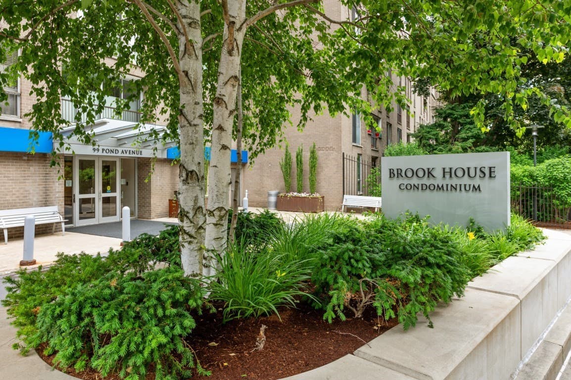Condominium at 99 Pond Ave. # 506, Brookline MA 02445, Brookline, photo 10 of 16