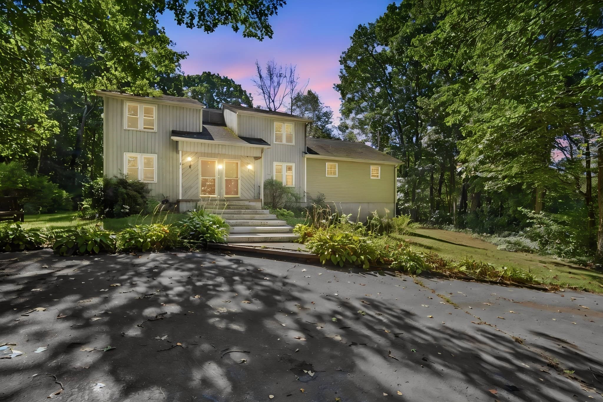 65 Lake George Drive, Wales MA 01081