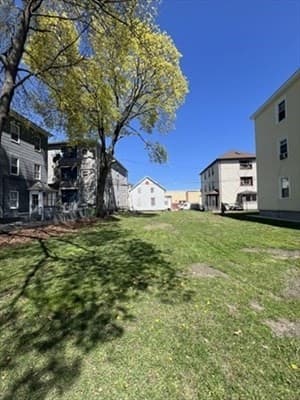 Residential at 13 Sigel St, Worcester MA 01610, Worcester, photo 2 of 5