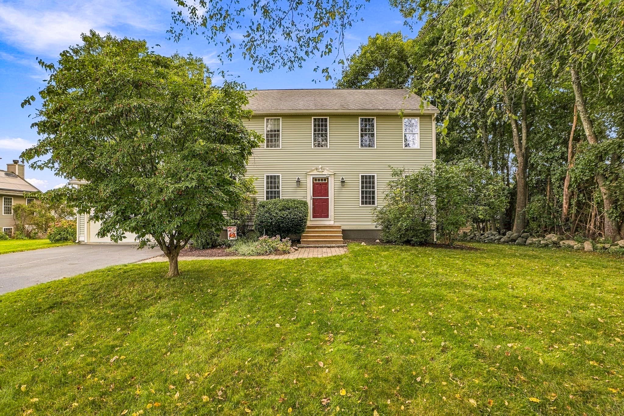 Single Family Residence at 21 Lyons Rd, Dudley MA 01571, Dudley, photo 2 of 39