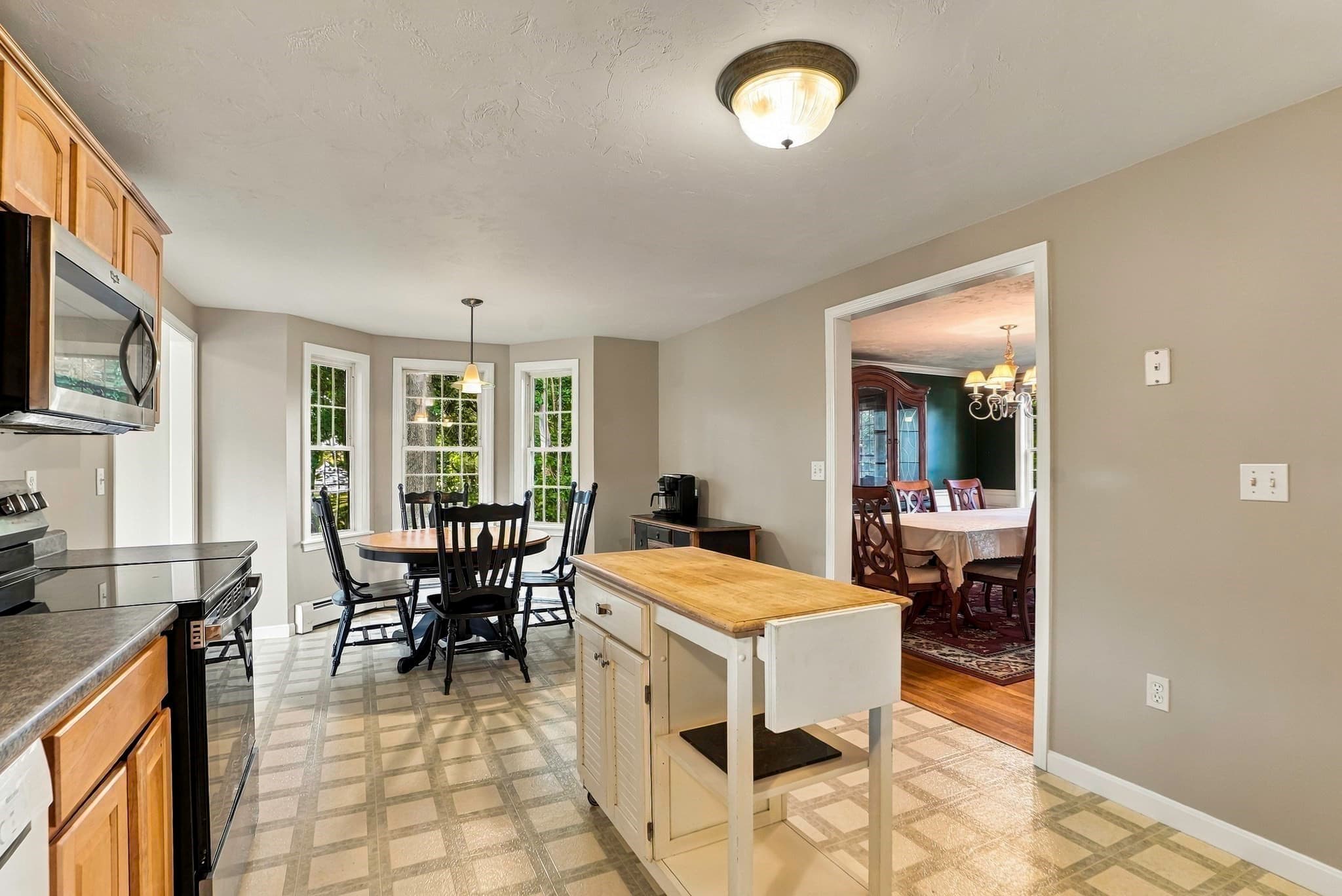 Single Family Residence at 21 Lyons Rd, Dudley MA 01571, Dudley, photo 12 of 39