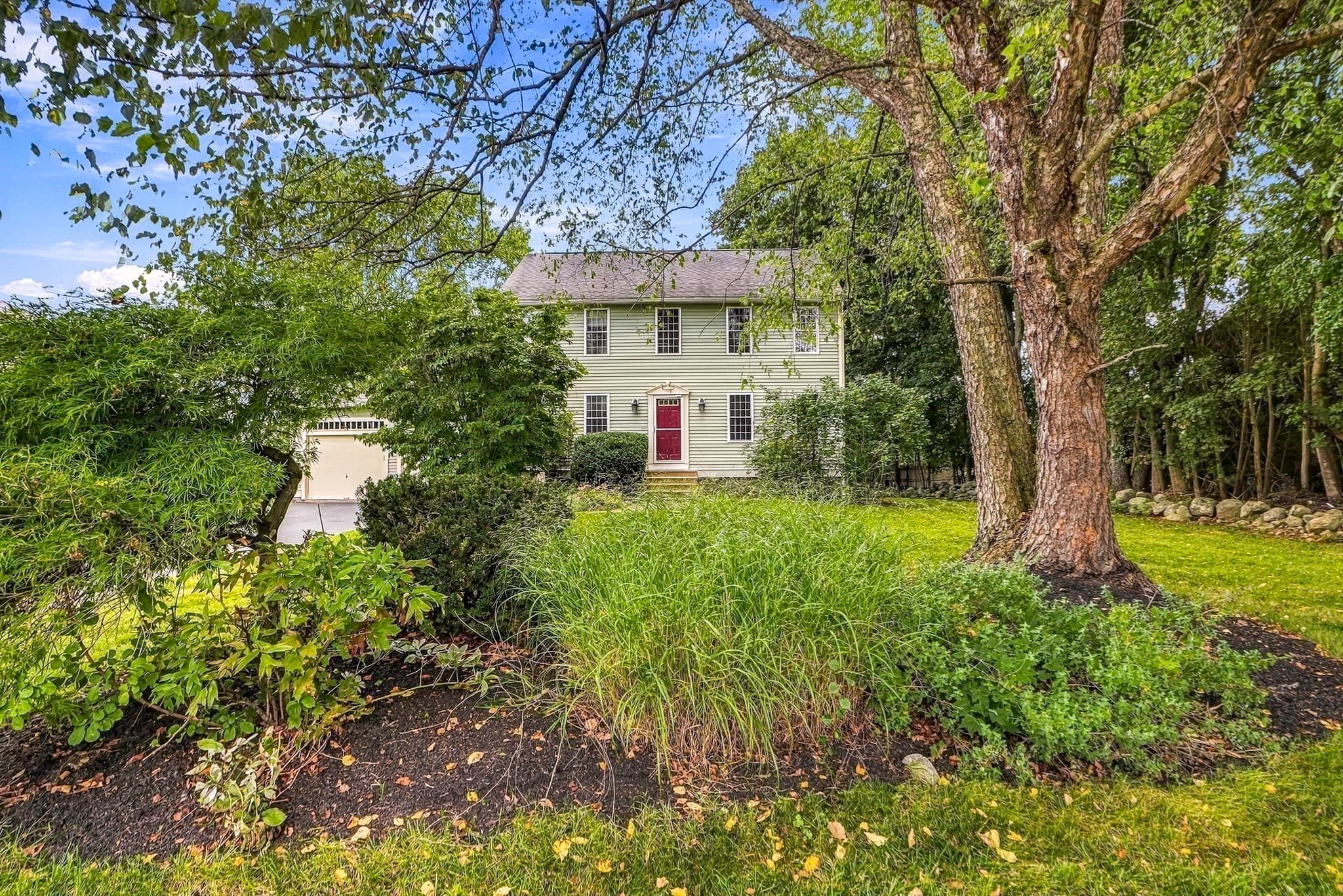 Single Family Residence at 21 Lyons Rd, Dudley MA 01571, Dudley, photo 4 of 39
