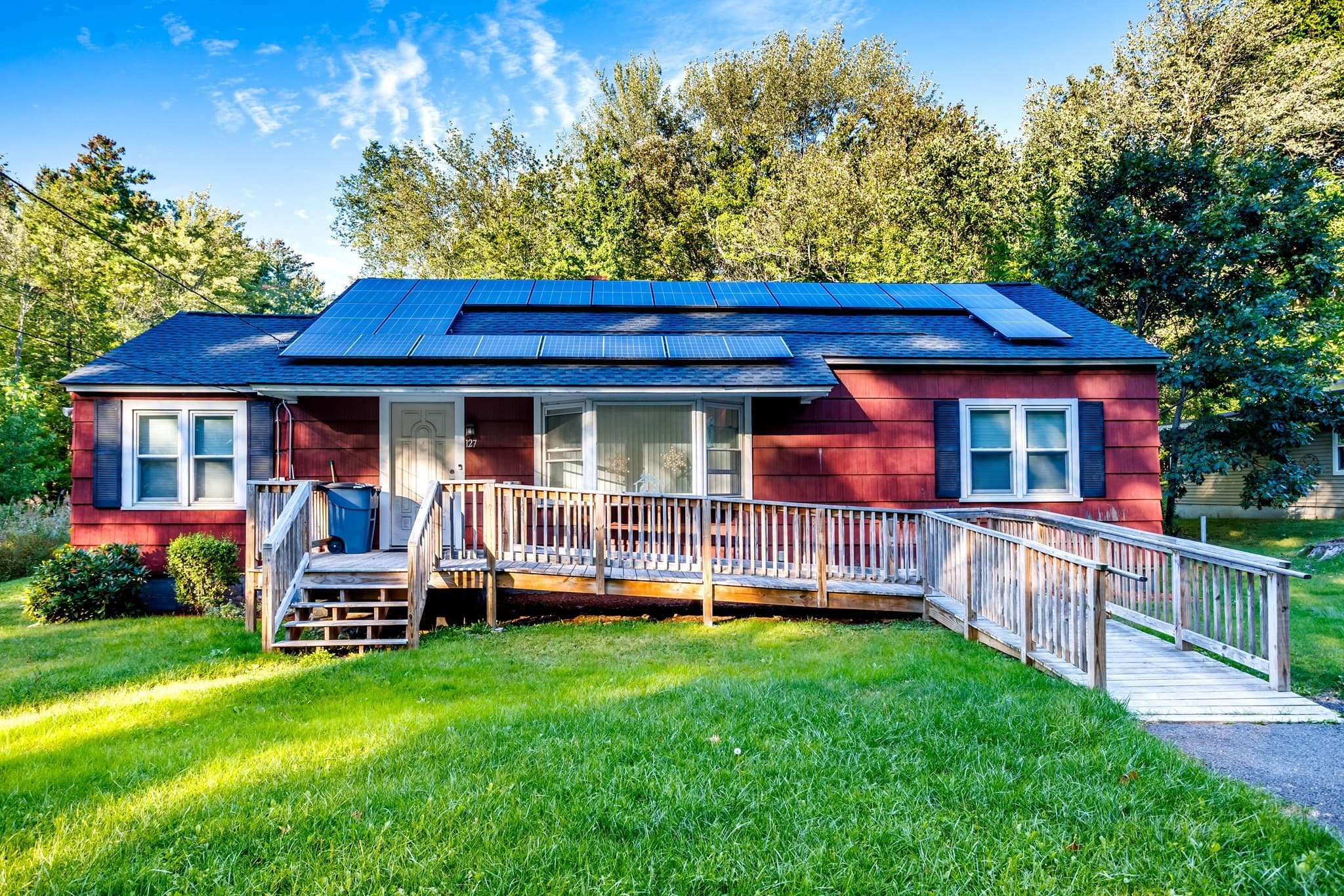127 Pleasant St, Lunenburg MA 01462