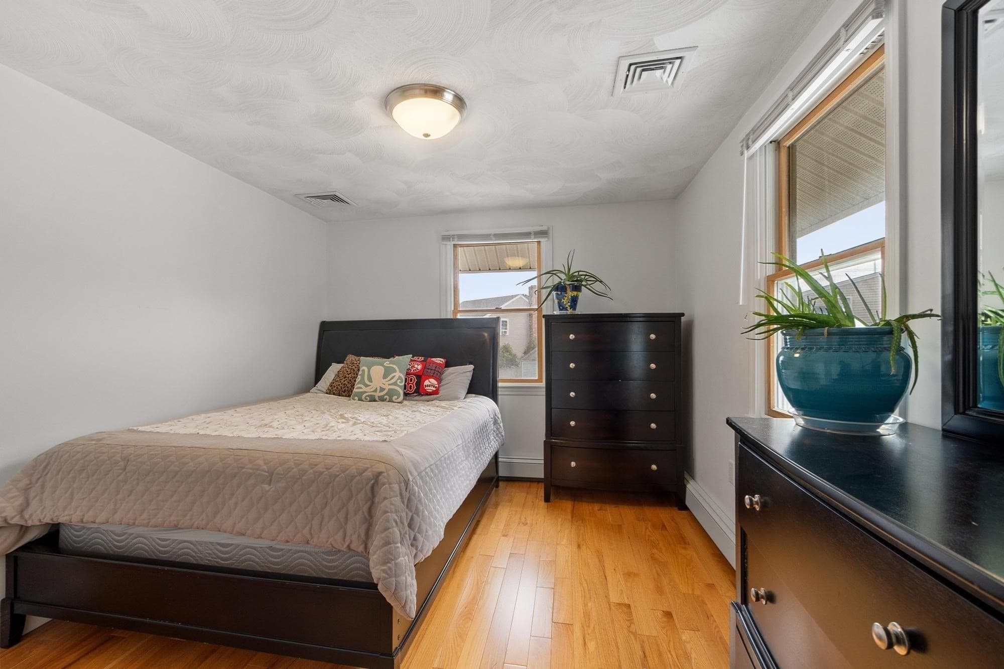 Single Family Residence at 102 Narragansett Rd, Quincy MA 02169, Quincy, photo 20 of 41