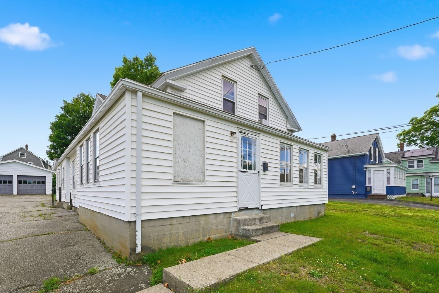 3 Family at 7 Slater, Webster MA 01570, Webster, photo 2 of 32