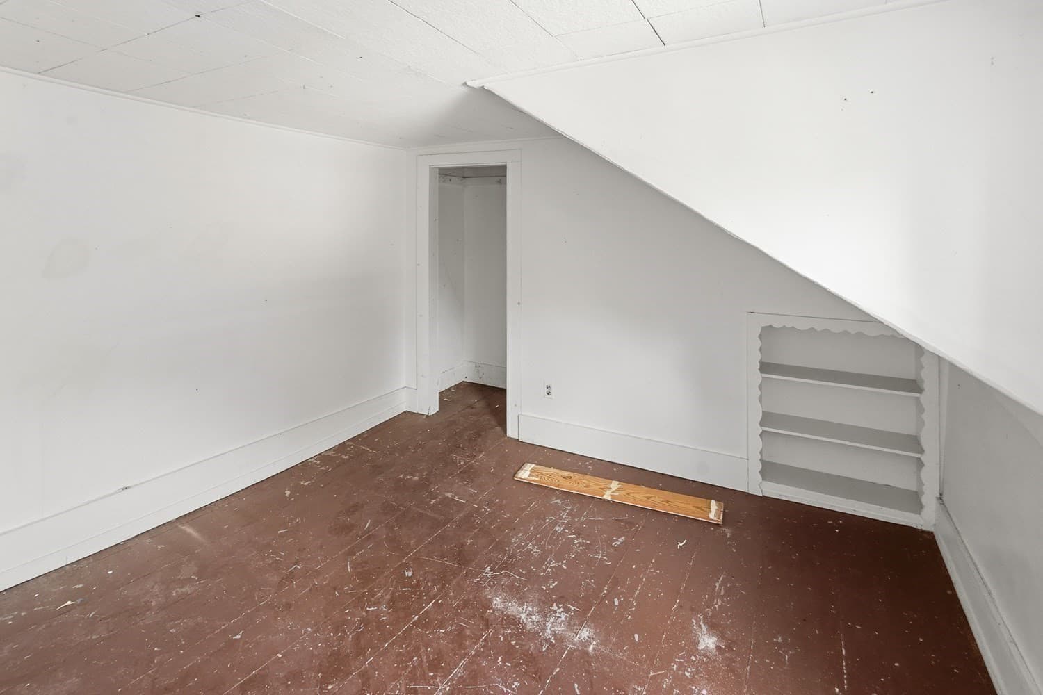 3 Family at 7 Slater, Webster MA 01570, Webster, photo 15 of 32