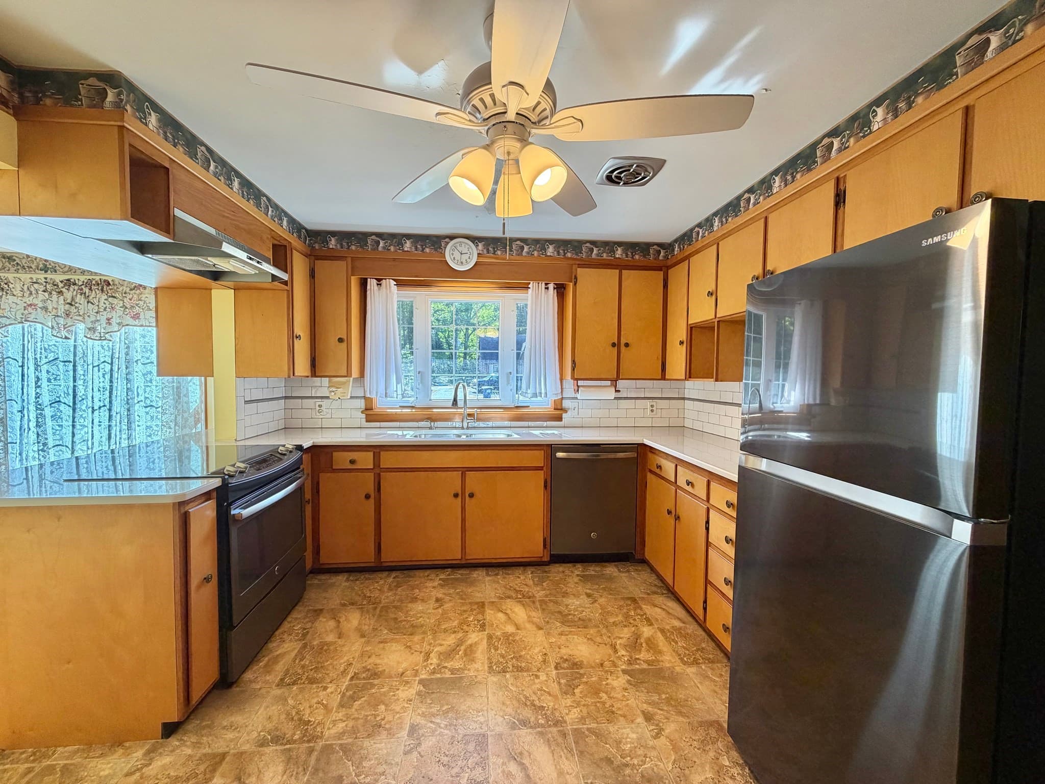 Single Family Residence at 400 Shearer St, Palmer MA 01069, Palmer, photo 7 of 42