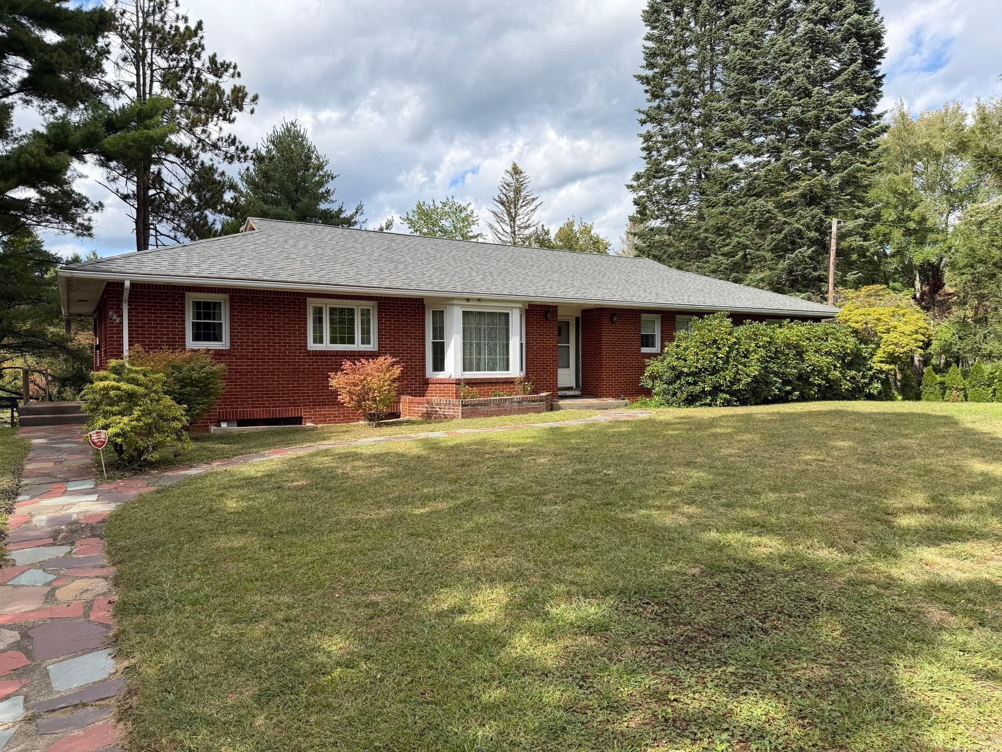400 Shearer St, Palmer MA 01069