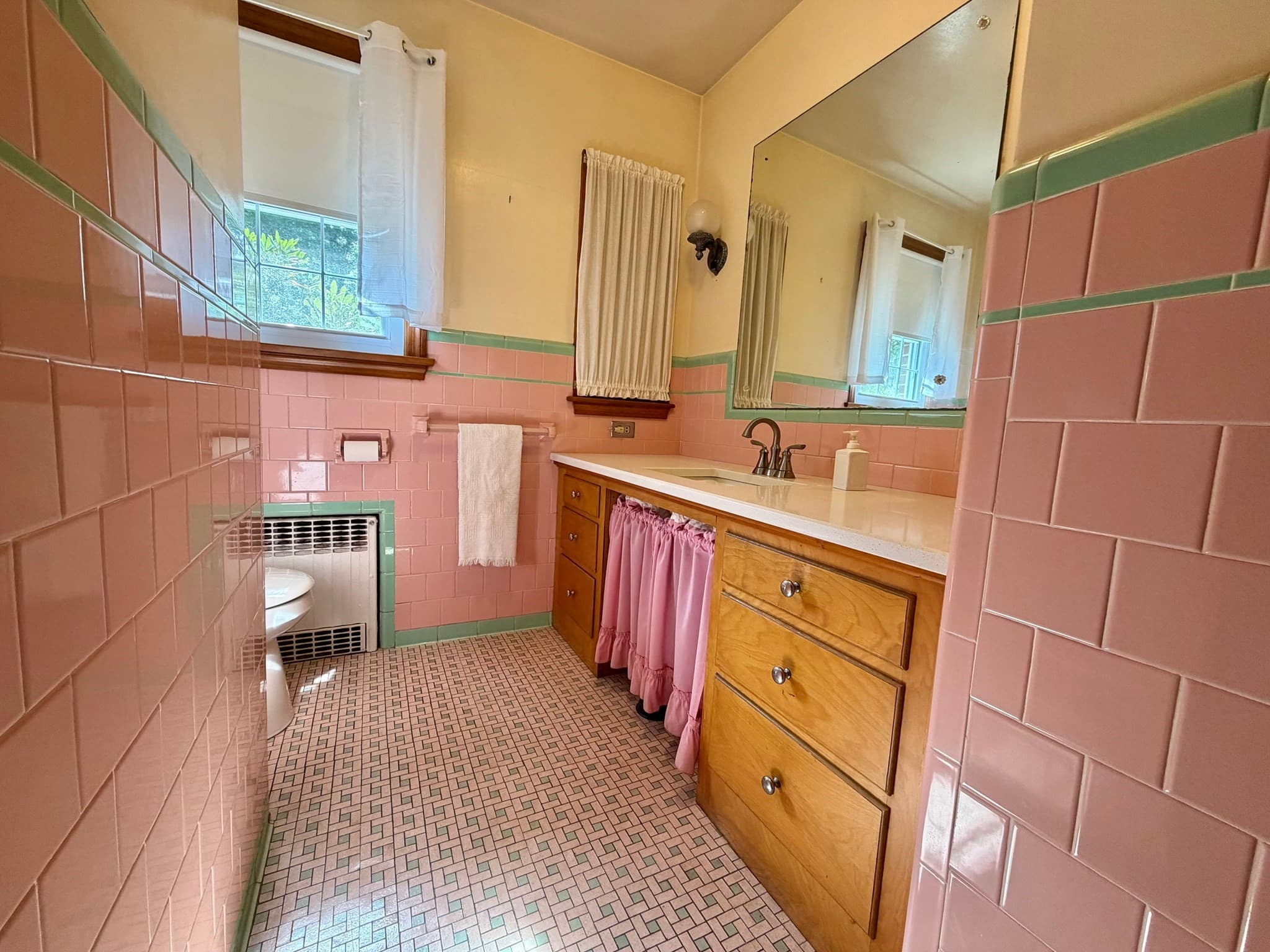 Single Family Residence at 400 Shearer St, Palmer MA 01069, Palmer, photo 18 of 42
