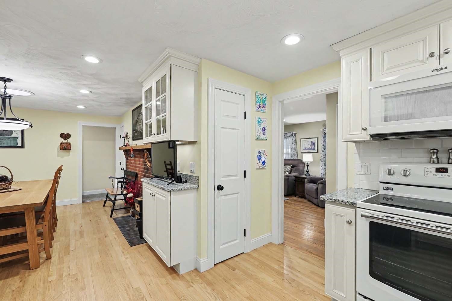 Single Family Residence at 25 Tingley, Cumberland RI 02864, photo 15 of 39