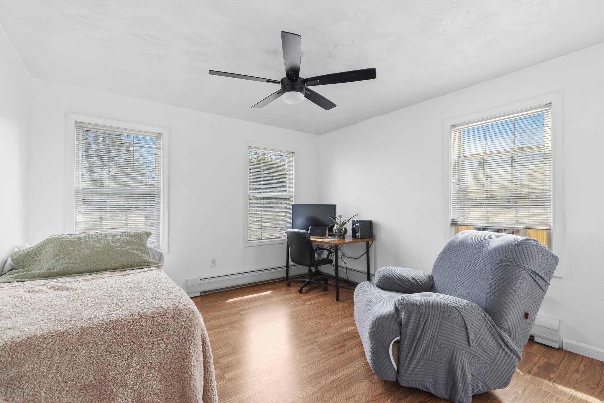Single Family Residence at 777 New Plainville Rd, New Bedford MA 02745, New Bedford, photo 17 of 38