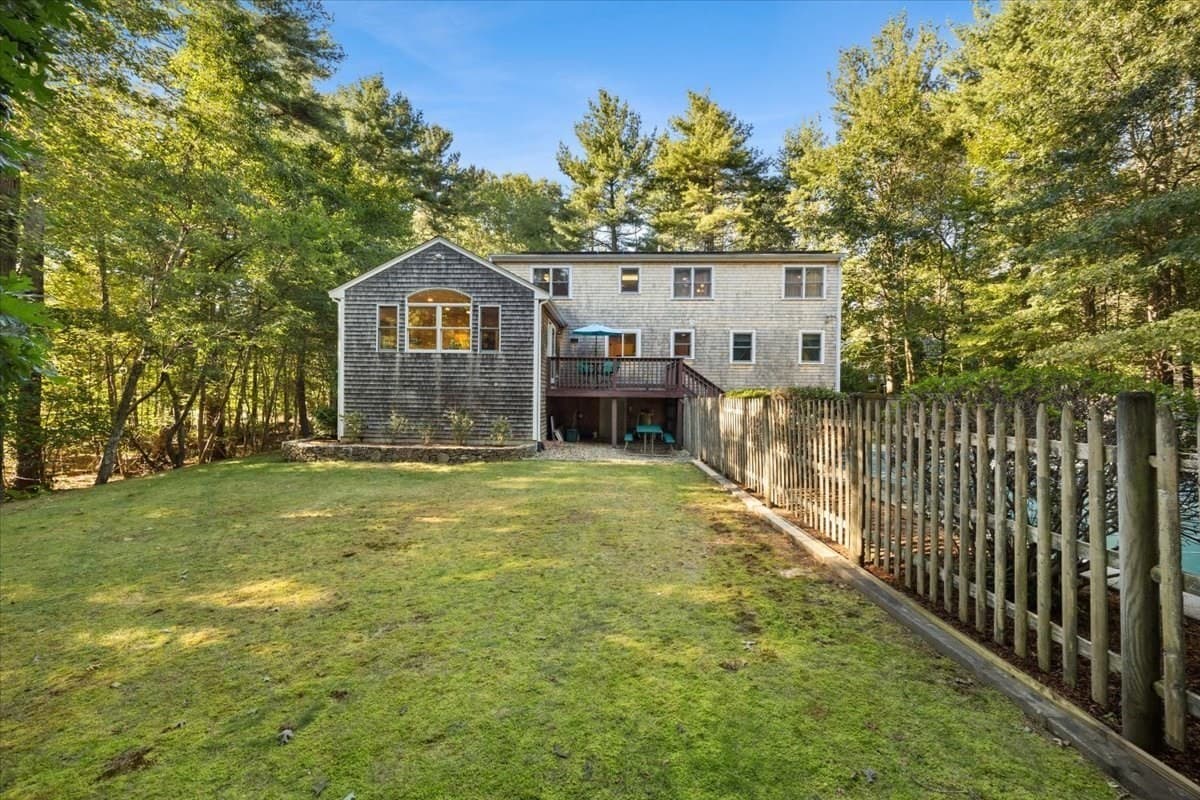 Single Family Residence at 3 Woodland Dr, Easton MA 02375, Easton, photo 2 of 42