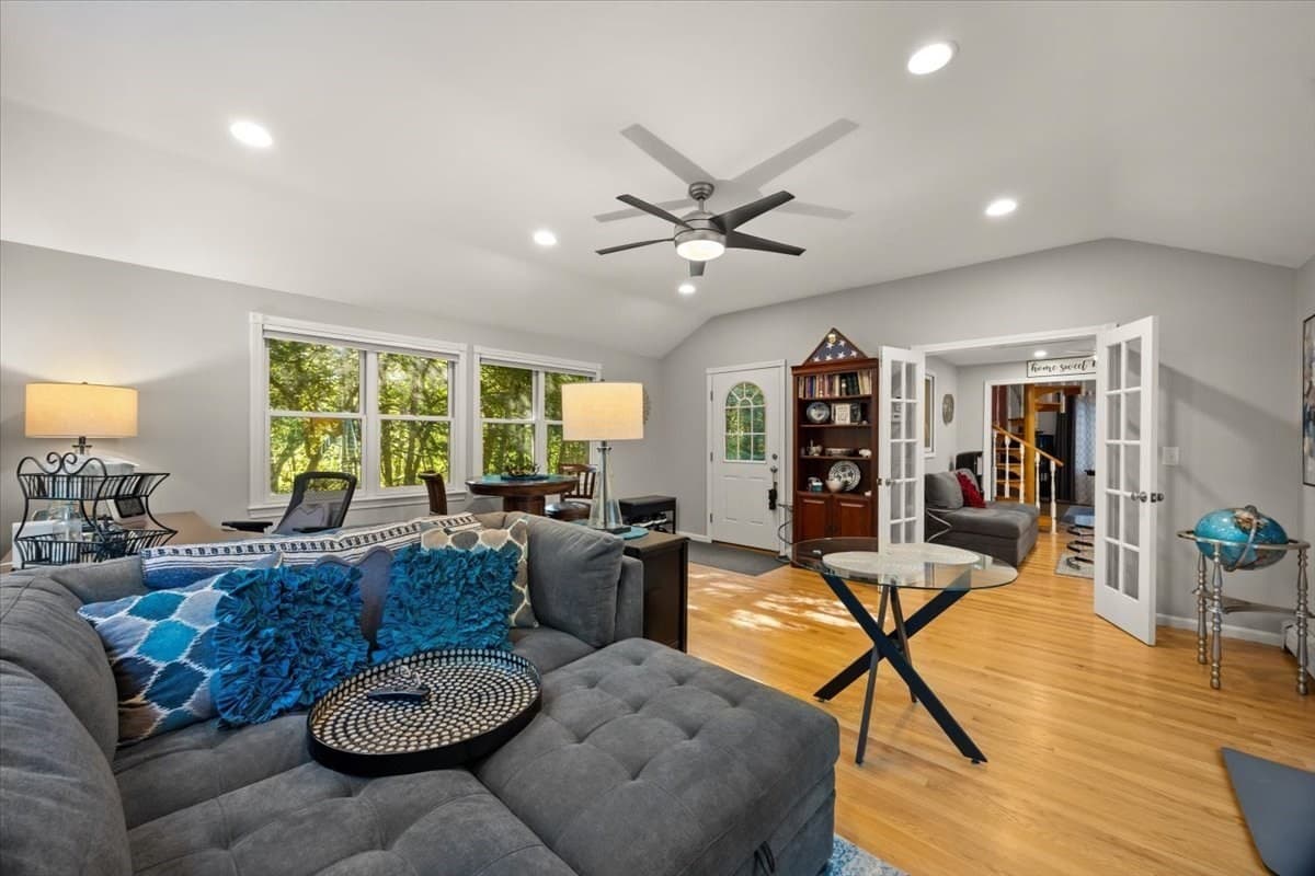 Single Family Residence at 3 Woodland Dr, Easton MA 02375, Easton, photo 15 of 42