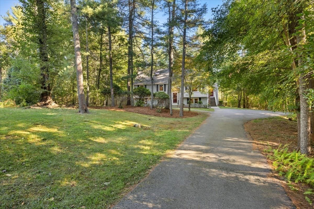 Single Family Residence at 3 Woodland Dr, Easton MA 02375, Easton, photo 4 of 42