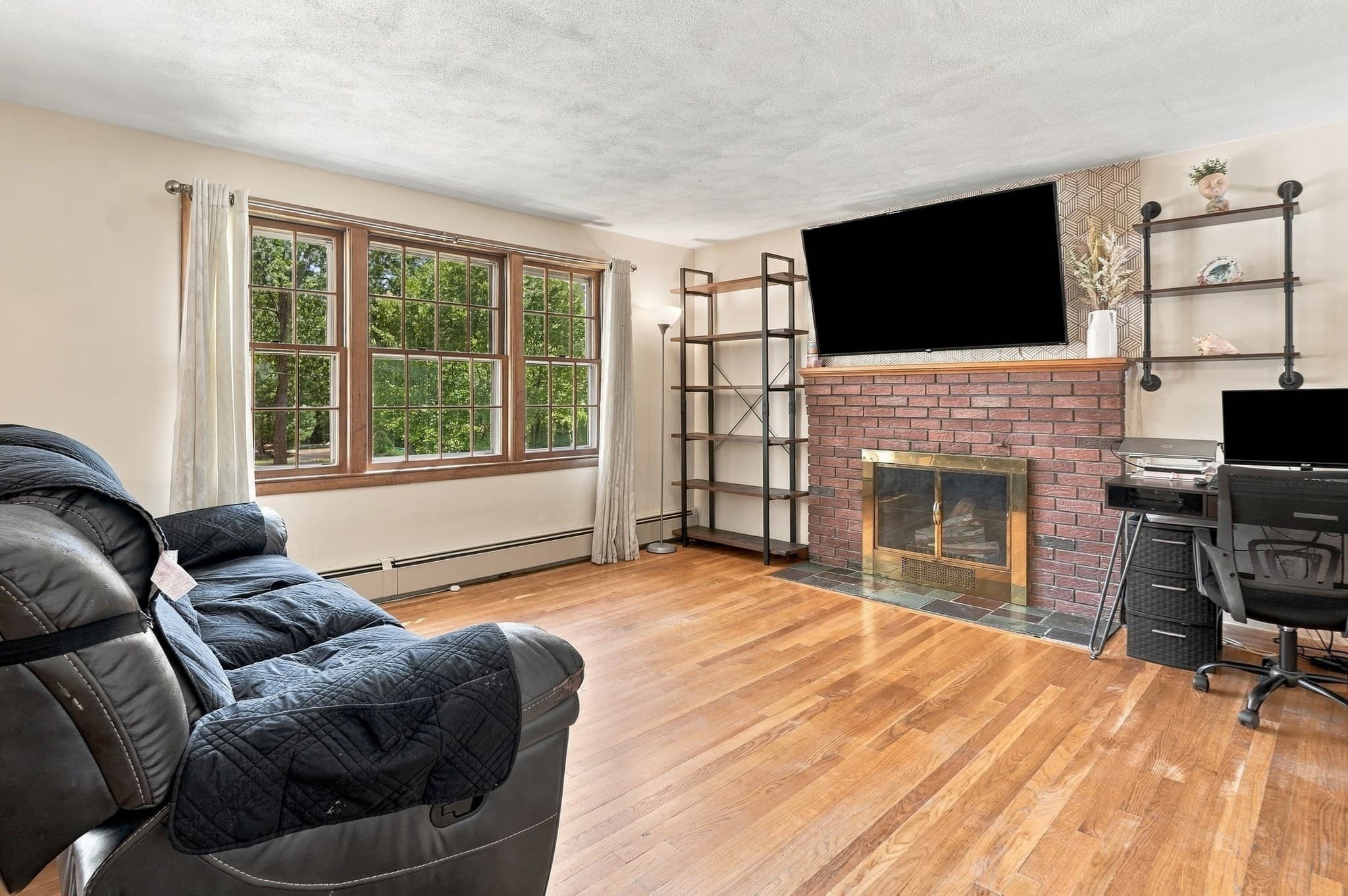 Single Family Residence at 33 Braney Road, Millbury MA 01527, Millbury, photo 3 of 28