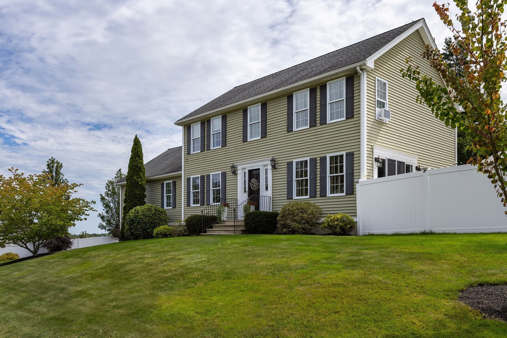 22 Clealand Circle, Rutland MA 01543