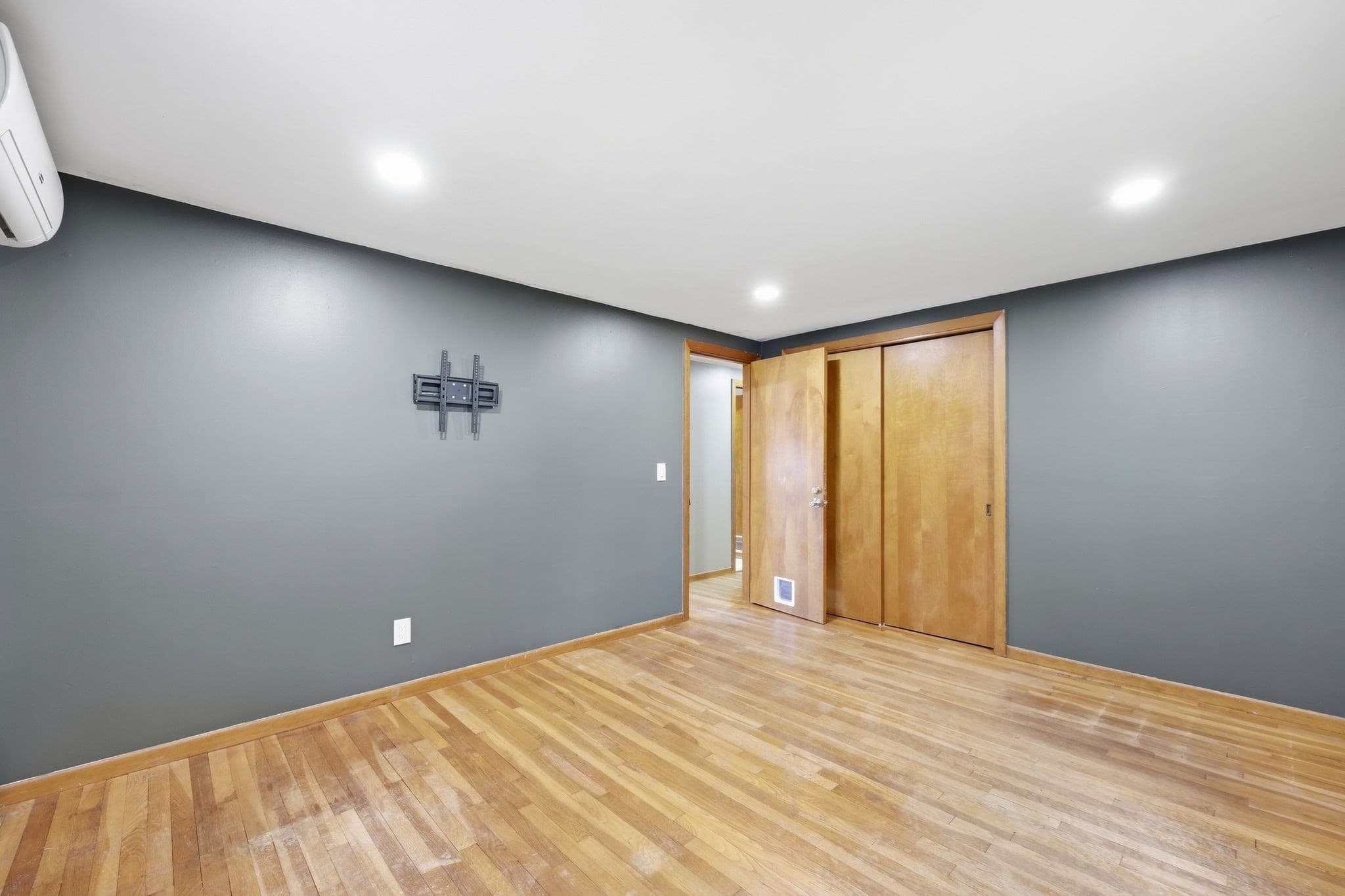 Single Family Residence at 59 Washington Ave, South Hadley MA 01075, South Hadley, photo 16 of 42