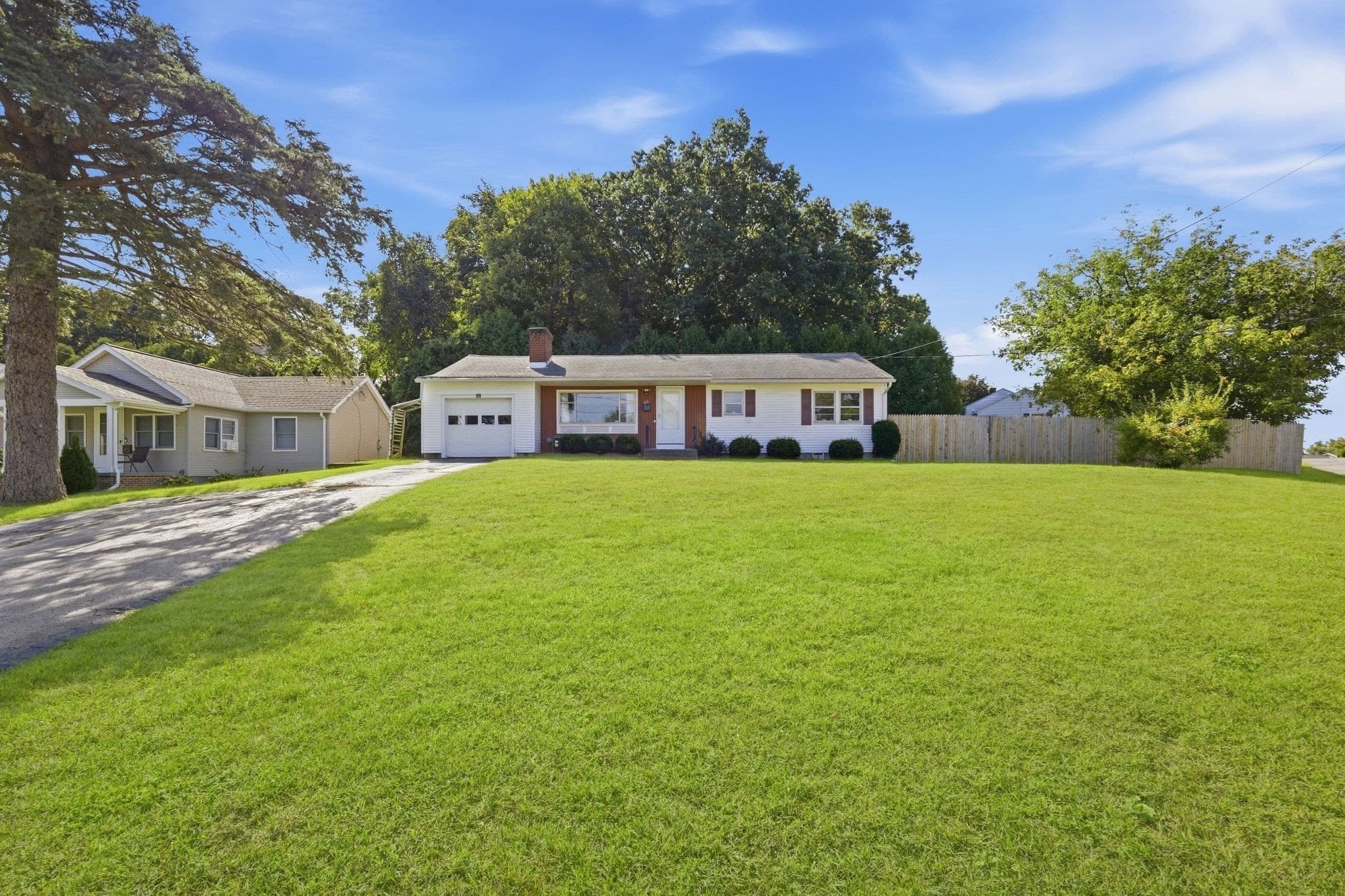 59 Washington Ave, South Hadley MA 01075