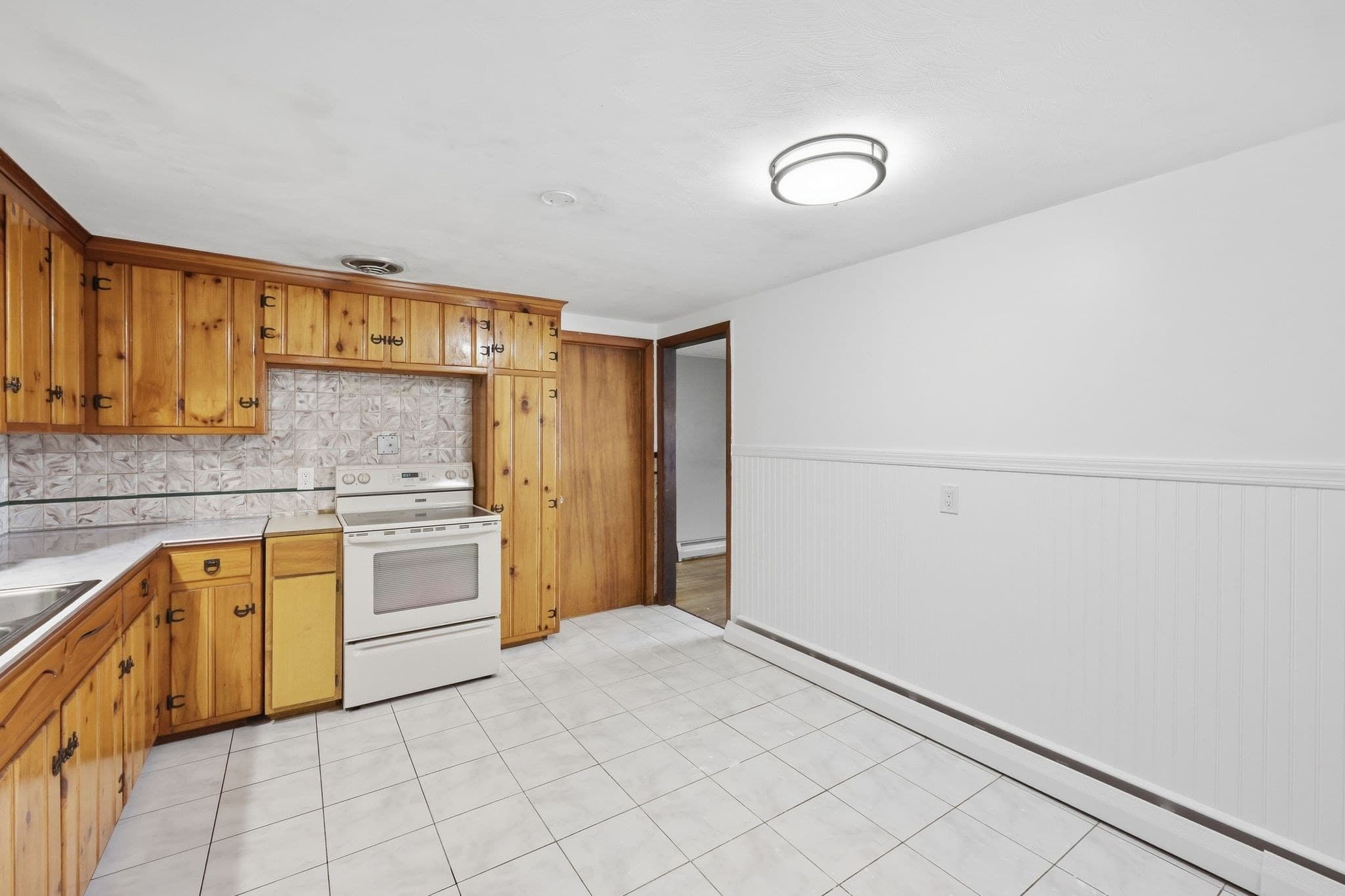 Single Family Residence at 59 Washington Ave, South Hadley MA 01075, South Hadley, photo 11 of 42