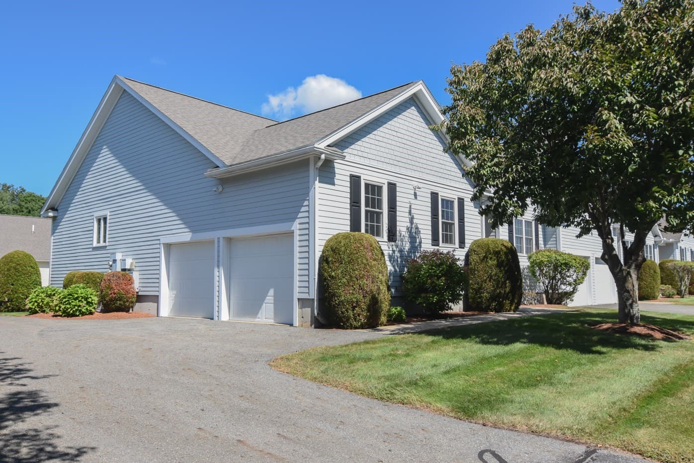 Condominium at 5 Village Ln # 5, Methuen MA 01844, Methuen, photo 2 of 38