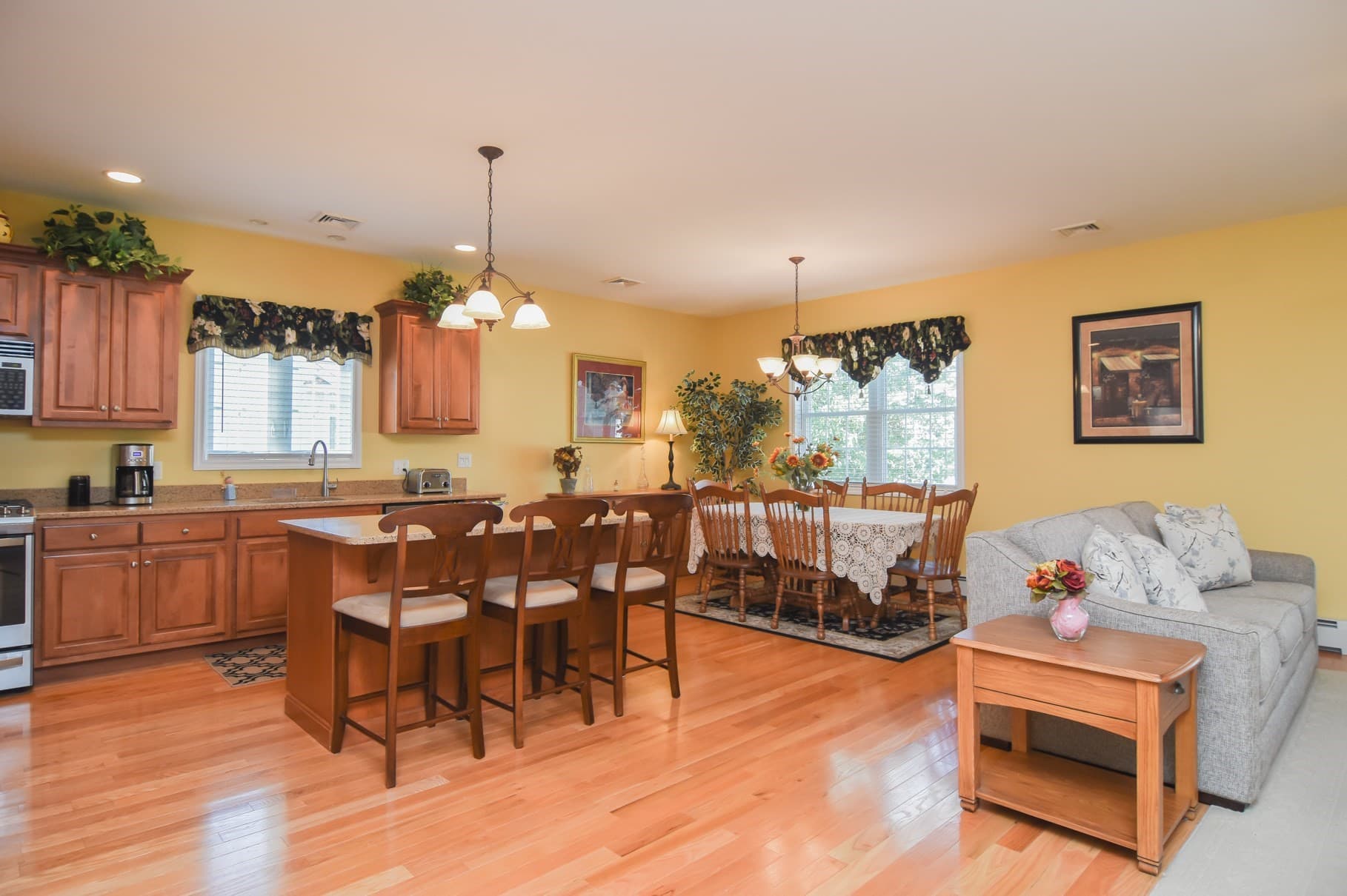 Condominium at 5 Village Ln # 5, Methuen MA 01844, Methuen, photo 30 of 38