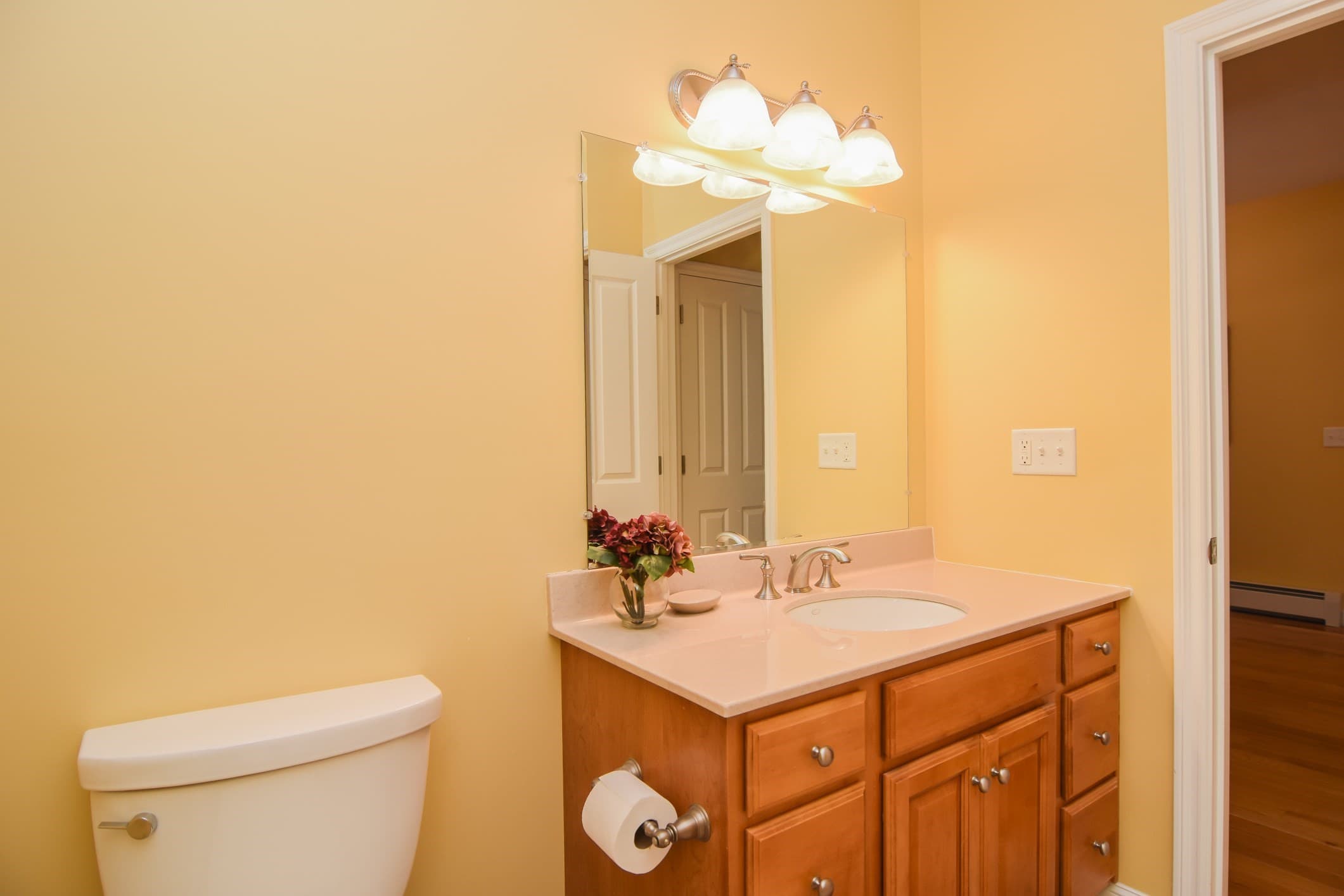 Condominium at 5 Village Ln # 5, Methuen MA 01844, Methuen, photo 10 of 38
