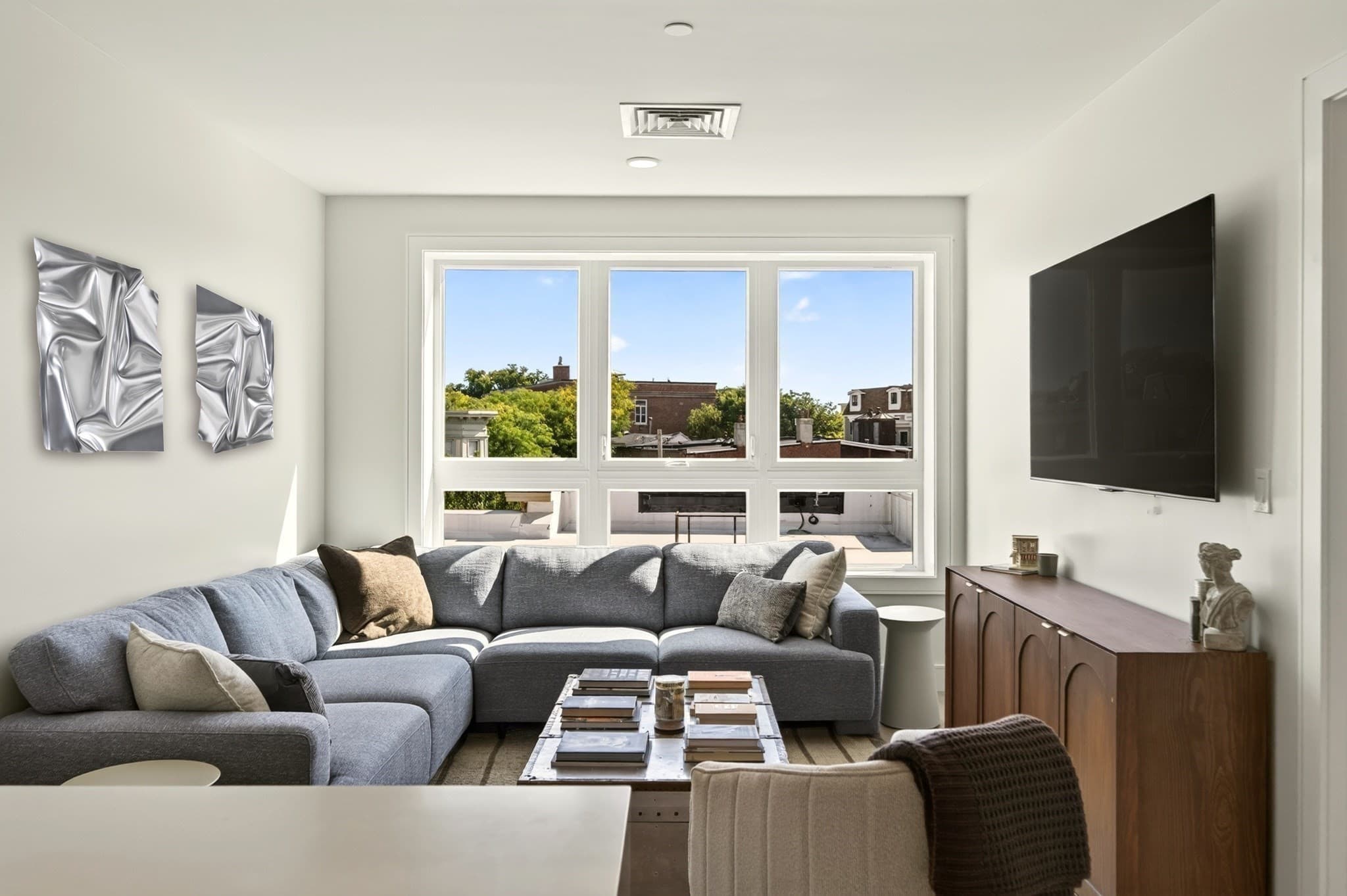 Condominium at 301 Border # 606, Boston MA 02128, Boston, photo 6 of 38