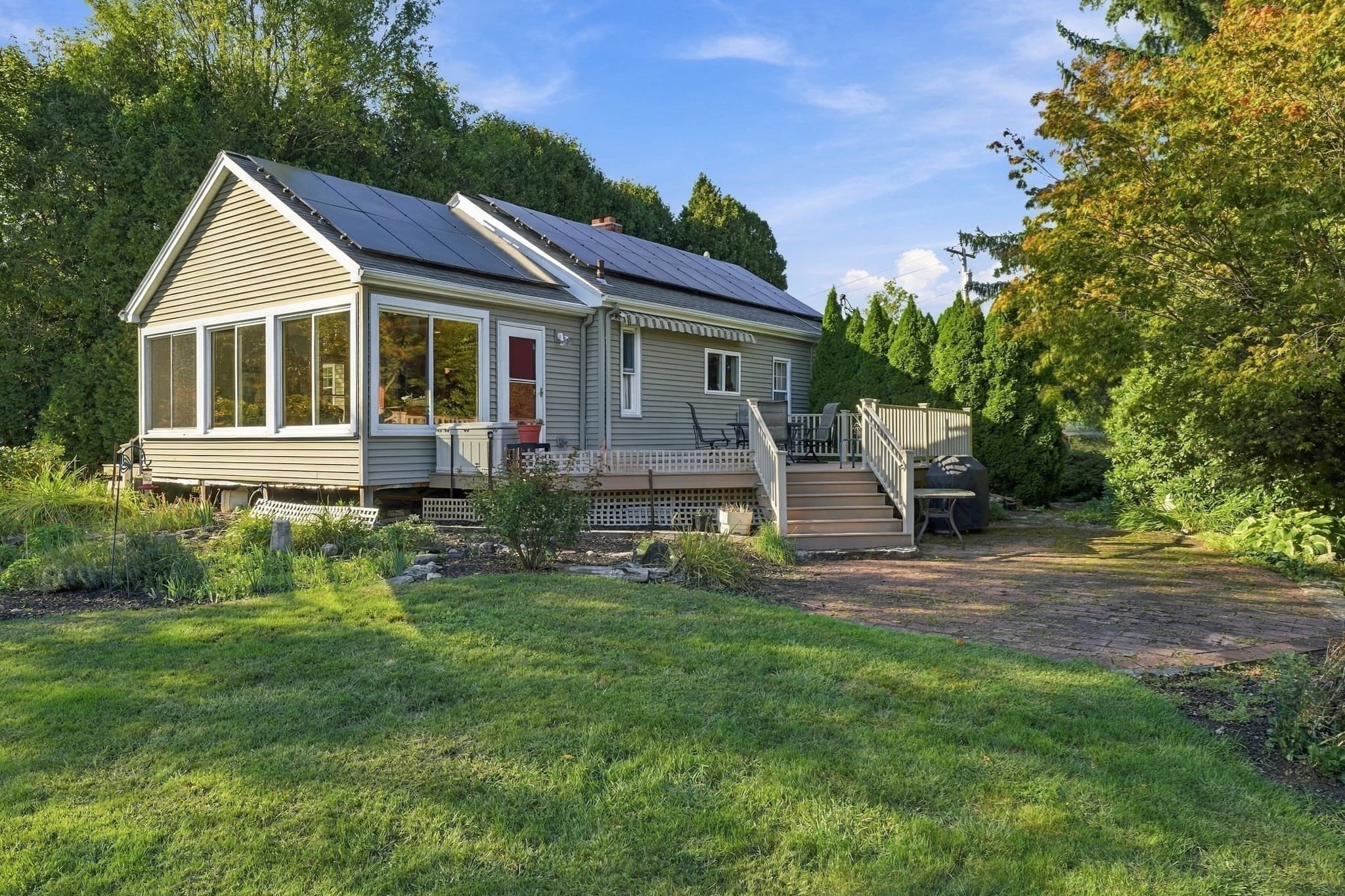 185 Sutton Ave, Oxford MA 01540