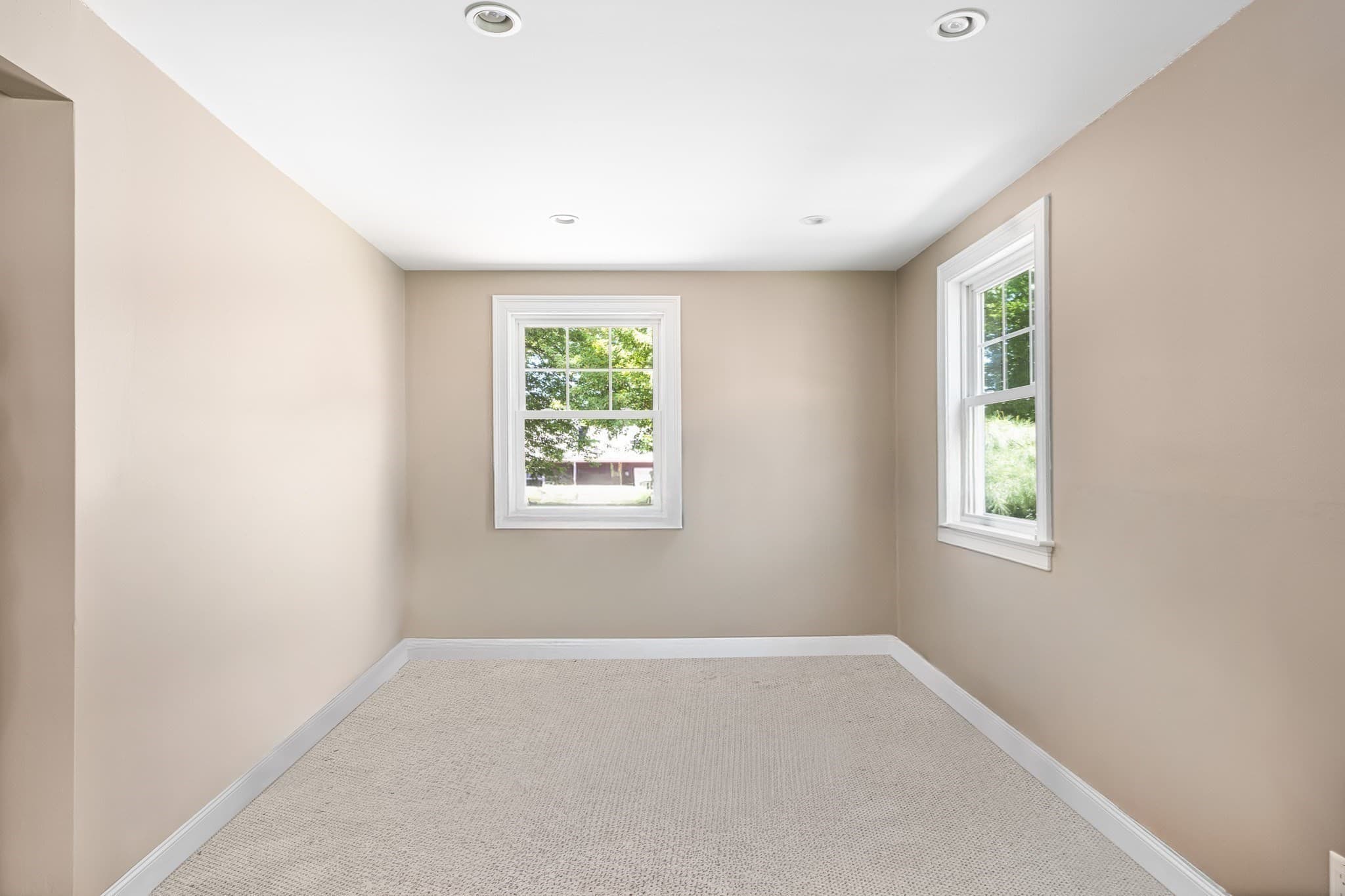 Single Family Residence at 11 Woodbury Rd, Billerica MA 01821, Billerica, photo 11 of 34