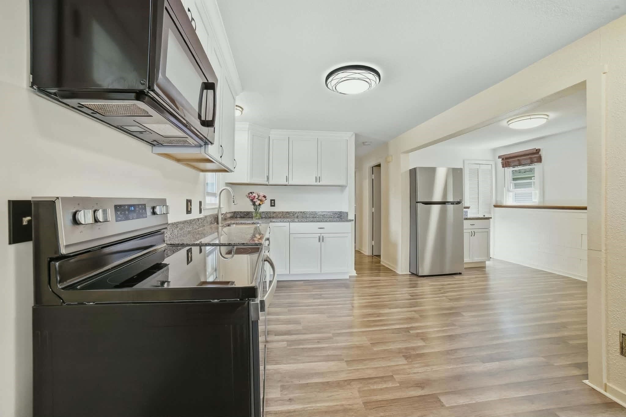 Single Family Residence at 19 Harold St, Worcester MA 01604, Worcester, photo 9 of 28