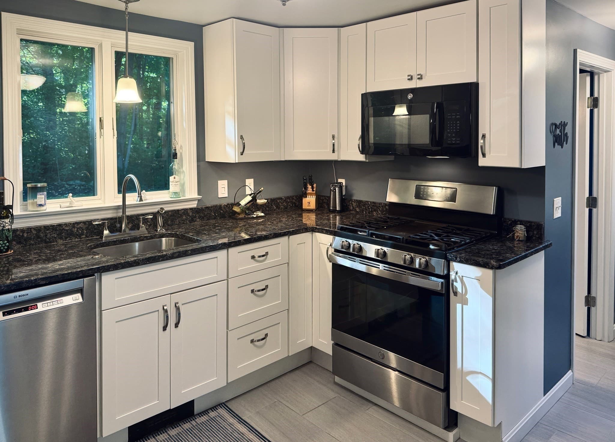Single Family Residence at 20 Charlton St, Sturbridge MA 01566, Sturbridge, photo 10 of 26