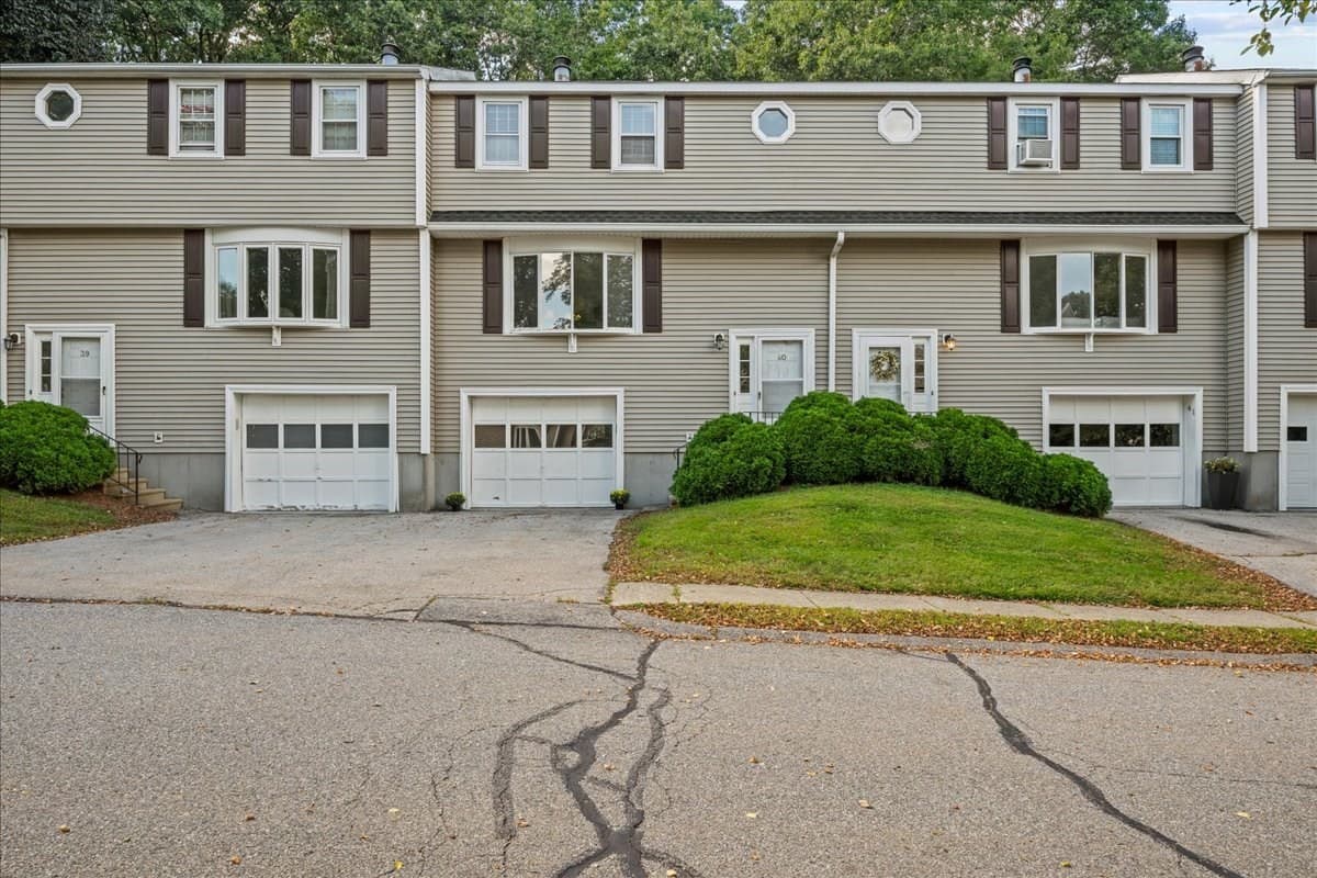 40 Lexington Road # 40, Millbury MA 01527