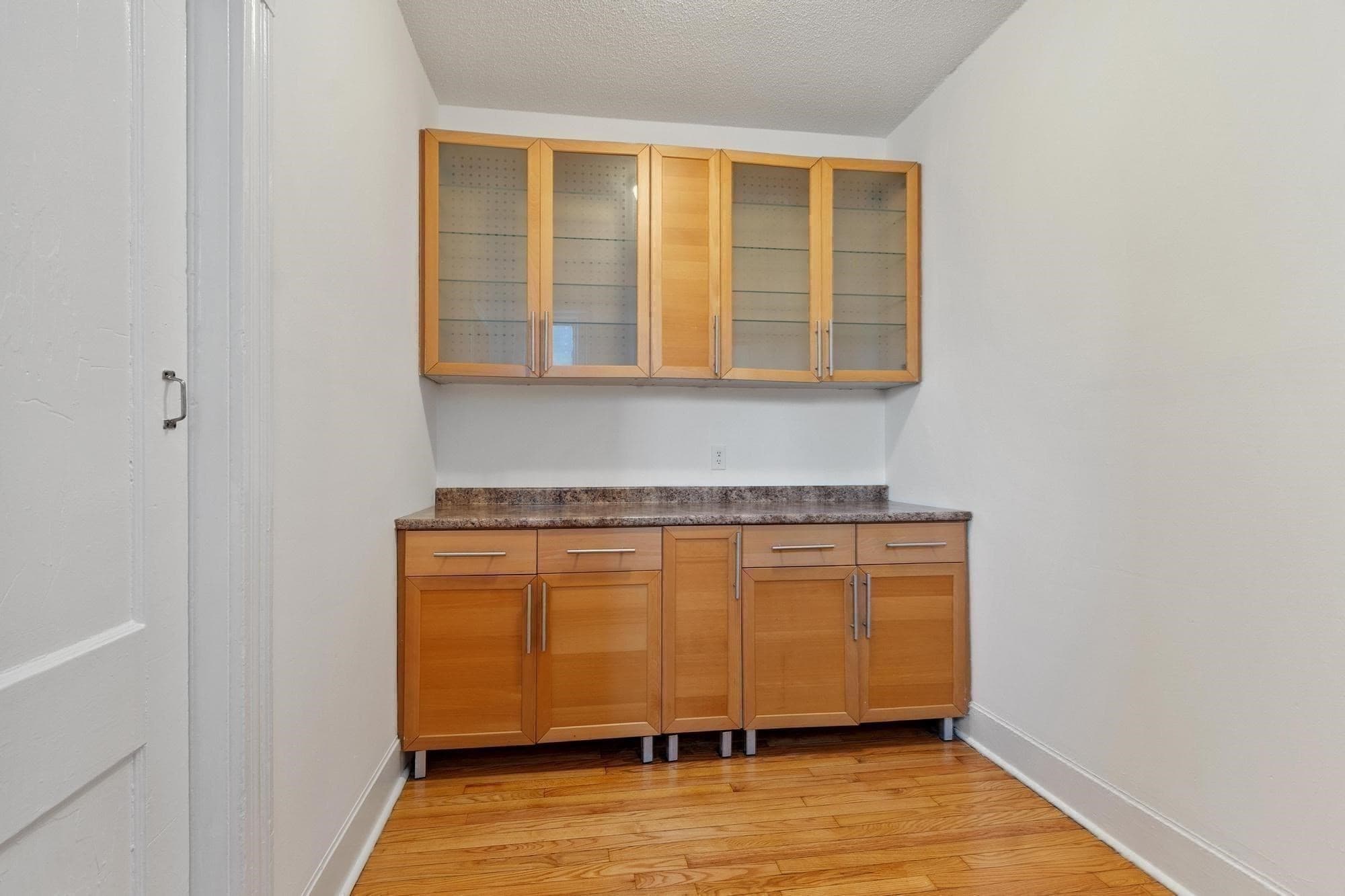 Condominium at 16 Glenville Ave Unit 1, Boston MA 02134, photo 9 of 20
