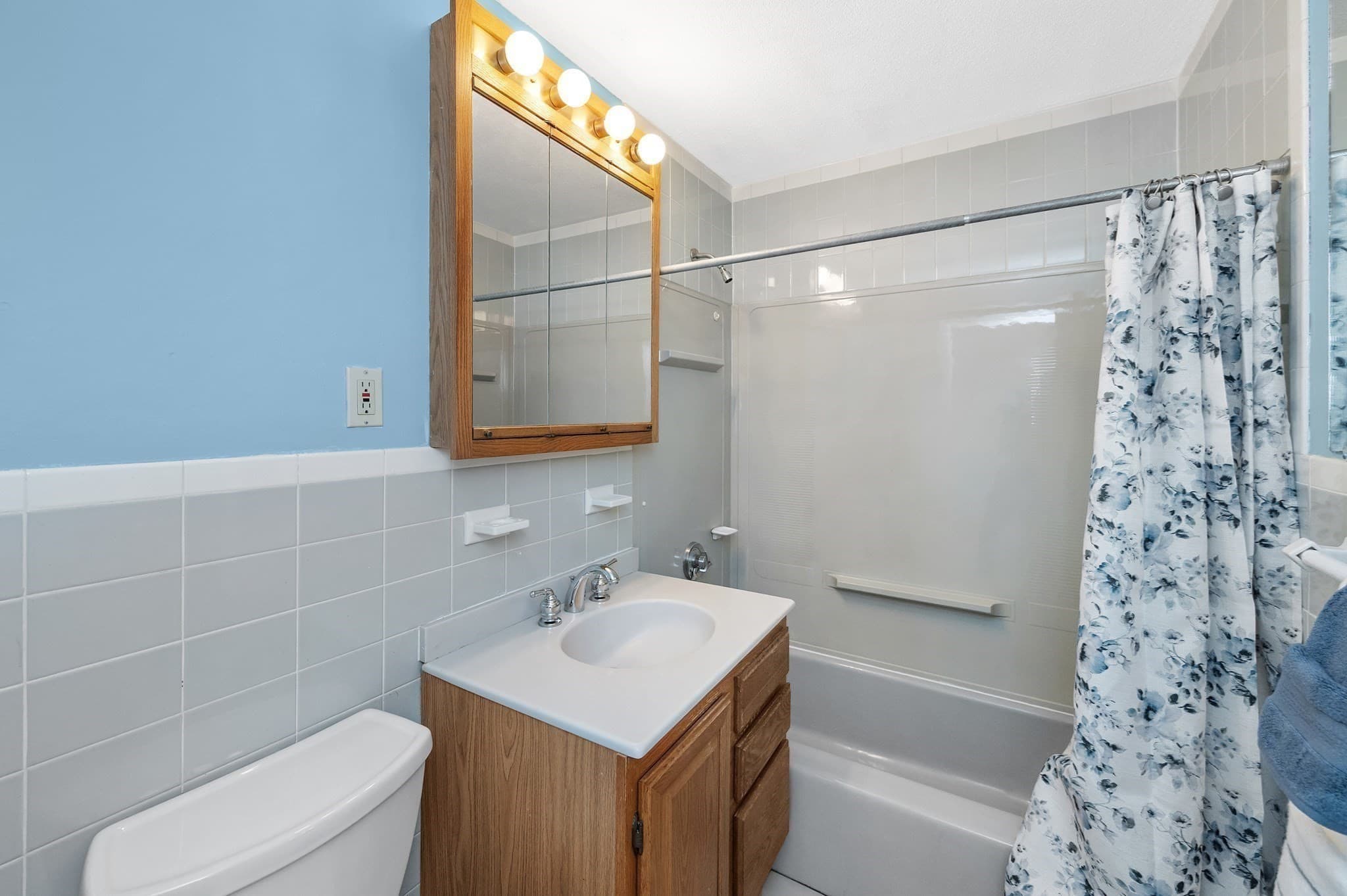 Condominium at 44 Lexington Ave # 42, Gloucester MA 01930, Gloucester, photo 28 of 29